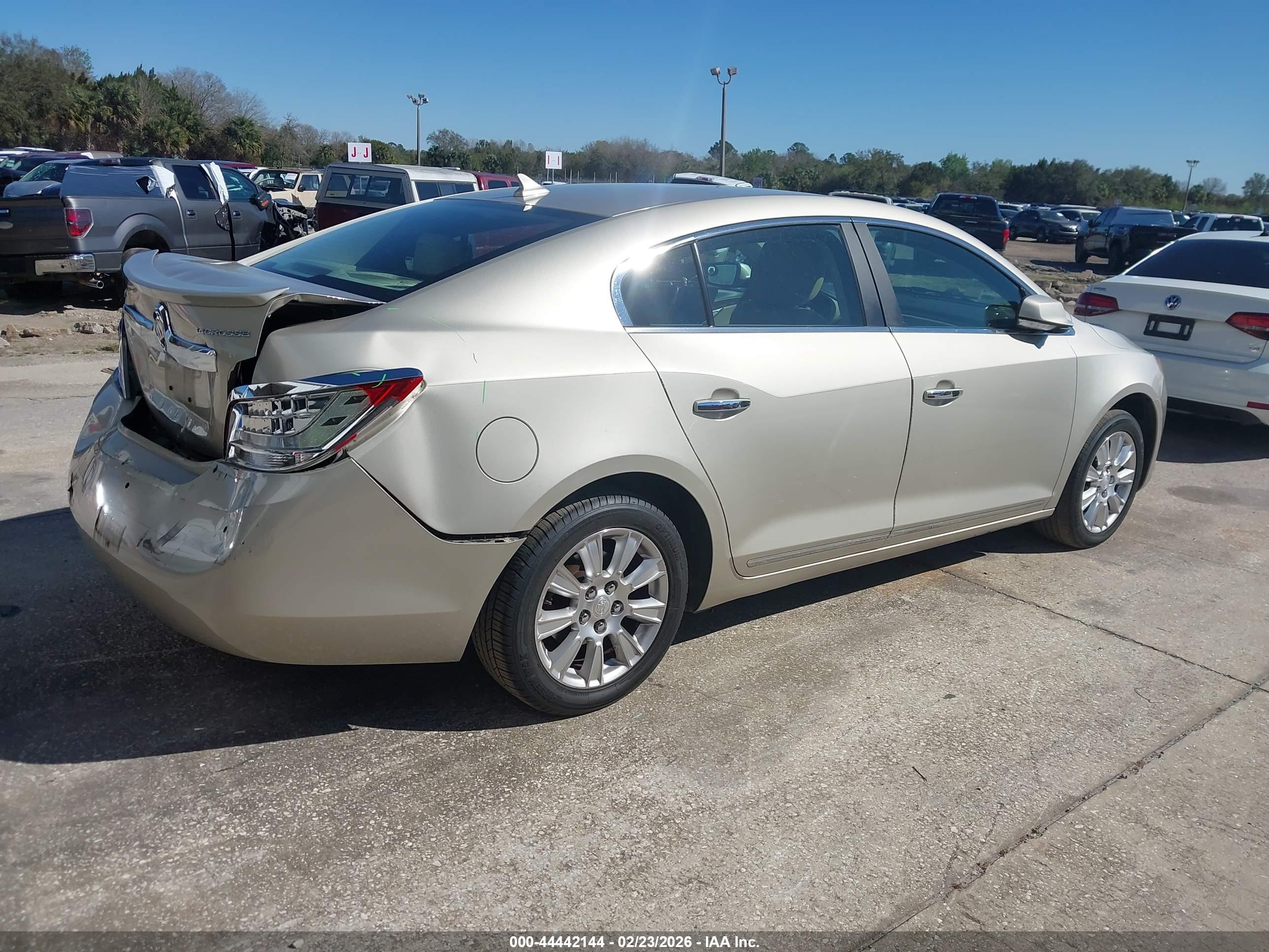 BUICK LACROSSE image 4