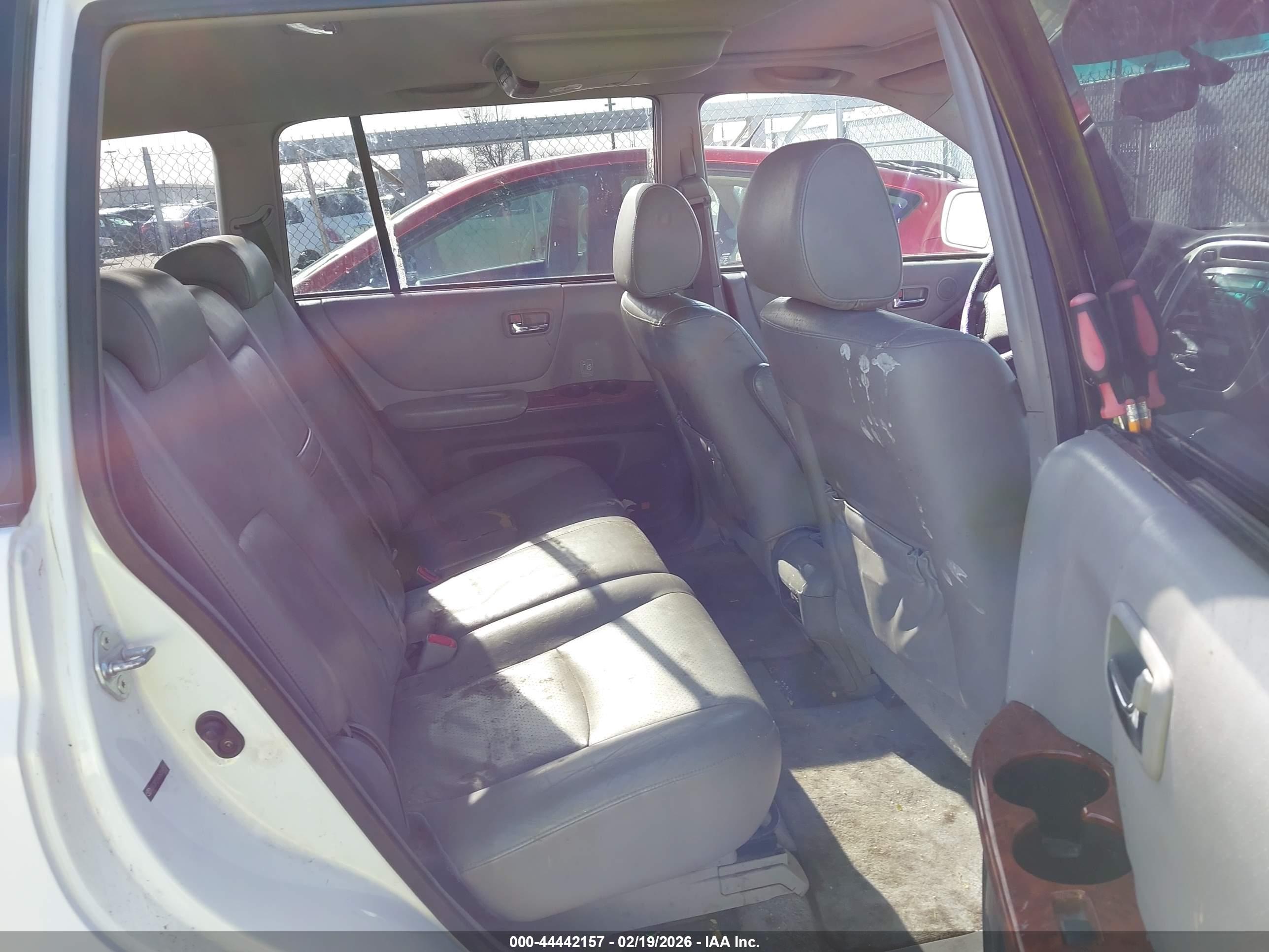 TOYOTA HIGHLANDER image 8
