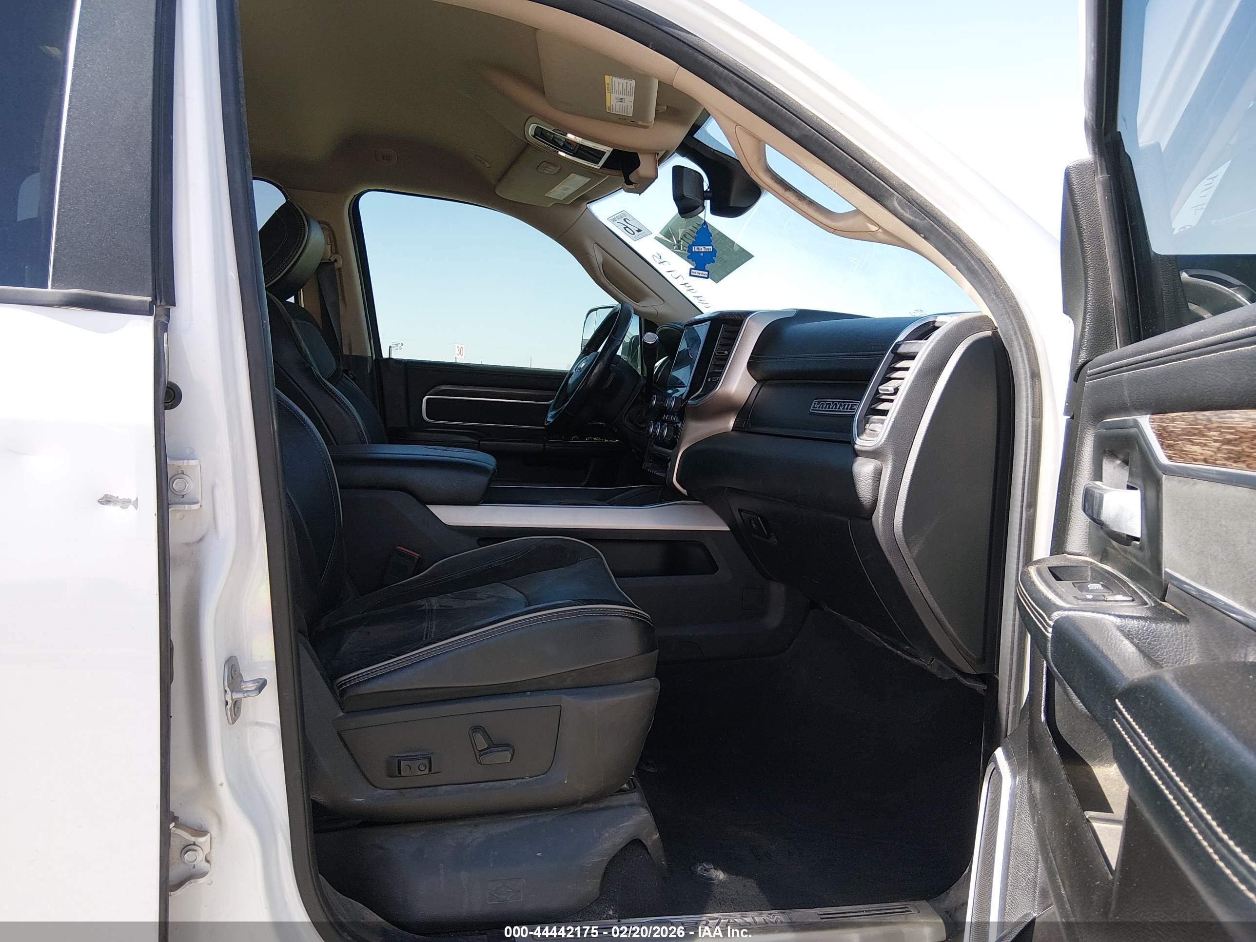 RAM 2500 image 5