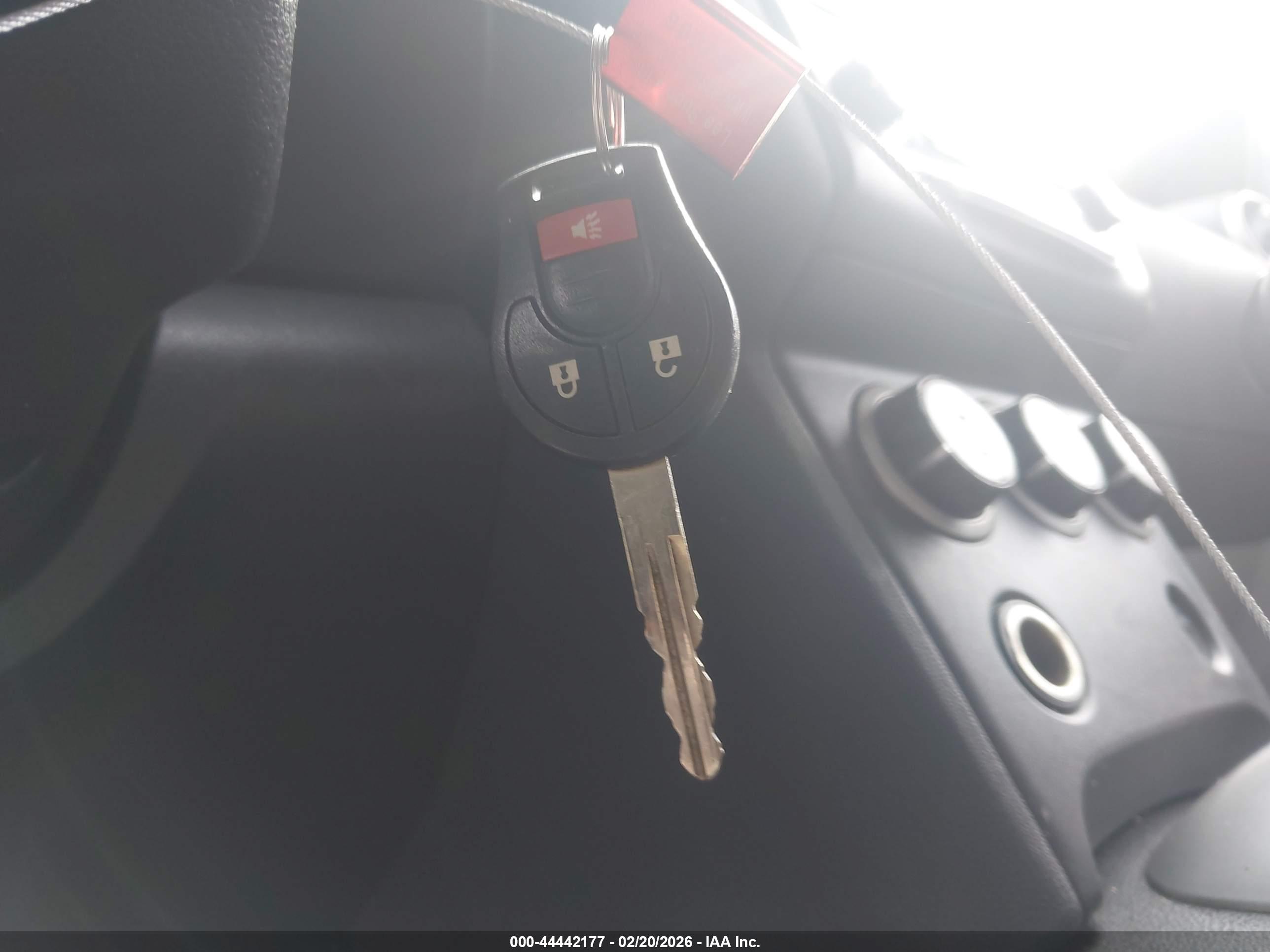 NISSAN ROGUE image 11