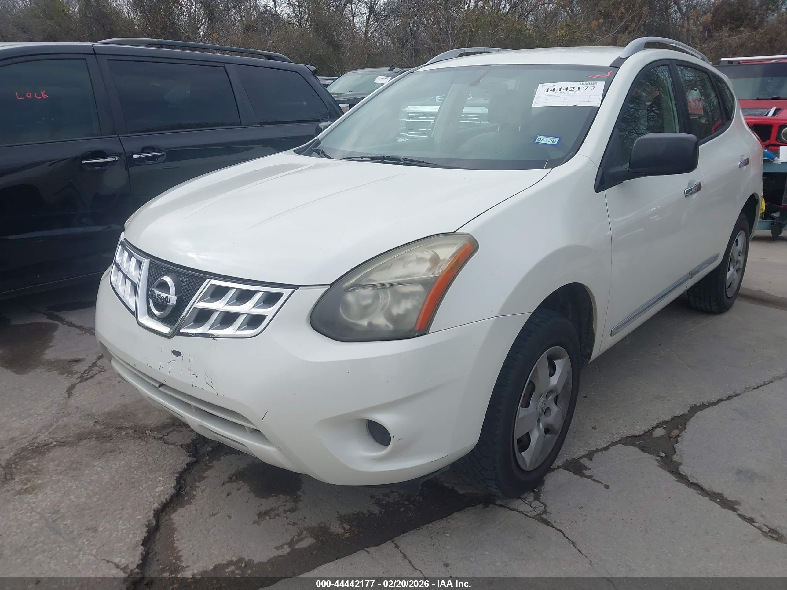NISSAN ROGUE image 2