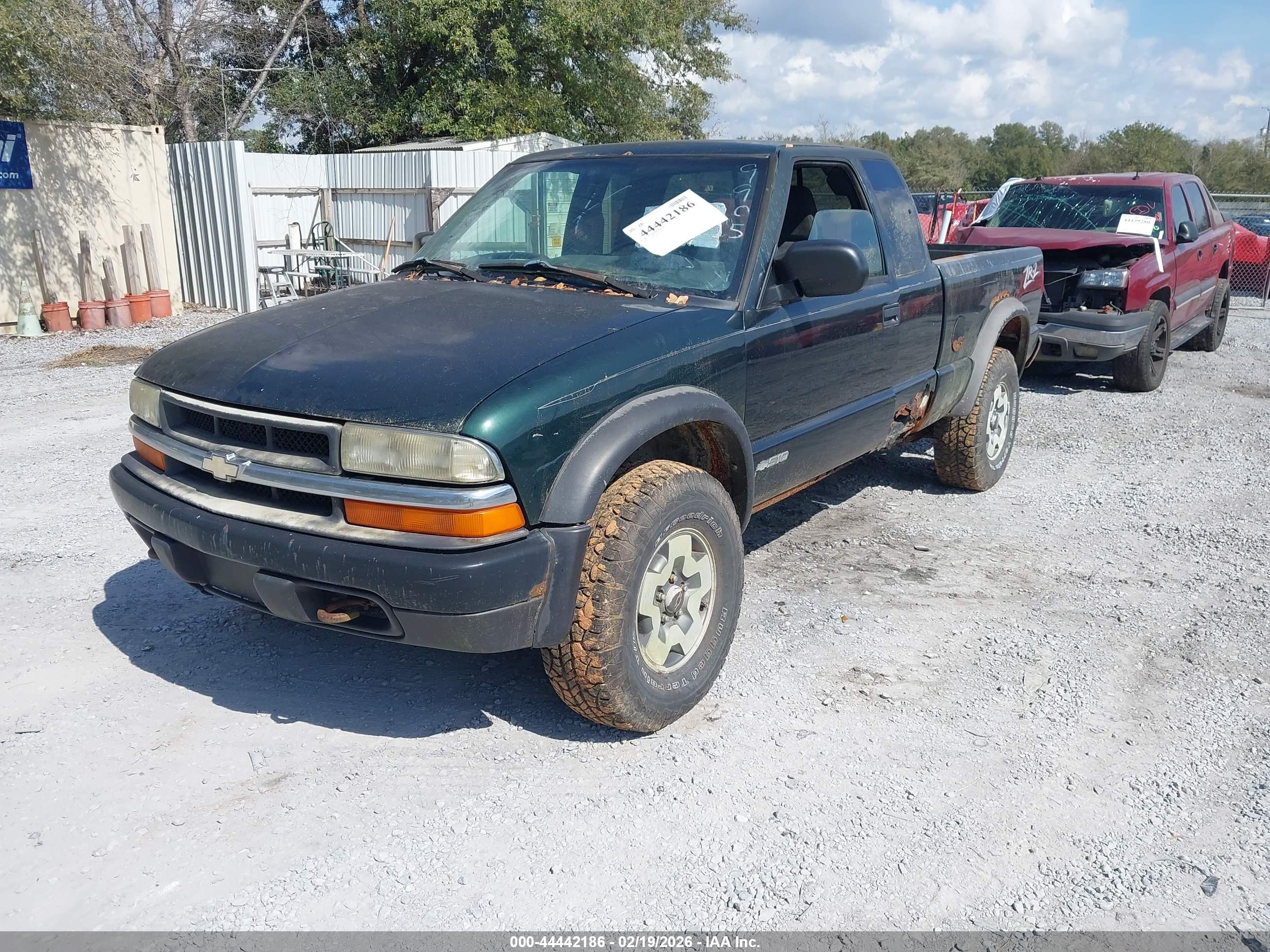 CHEVROLET S-10 image 2