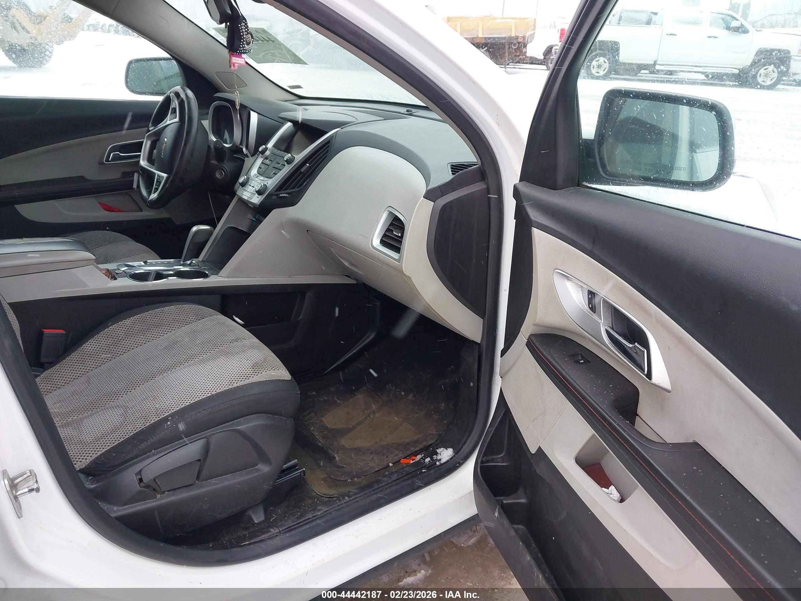 CHEVROLET EQUINOX image 5