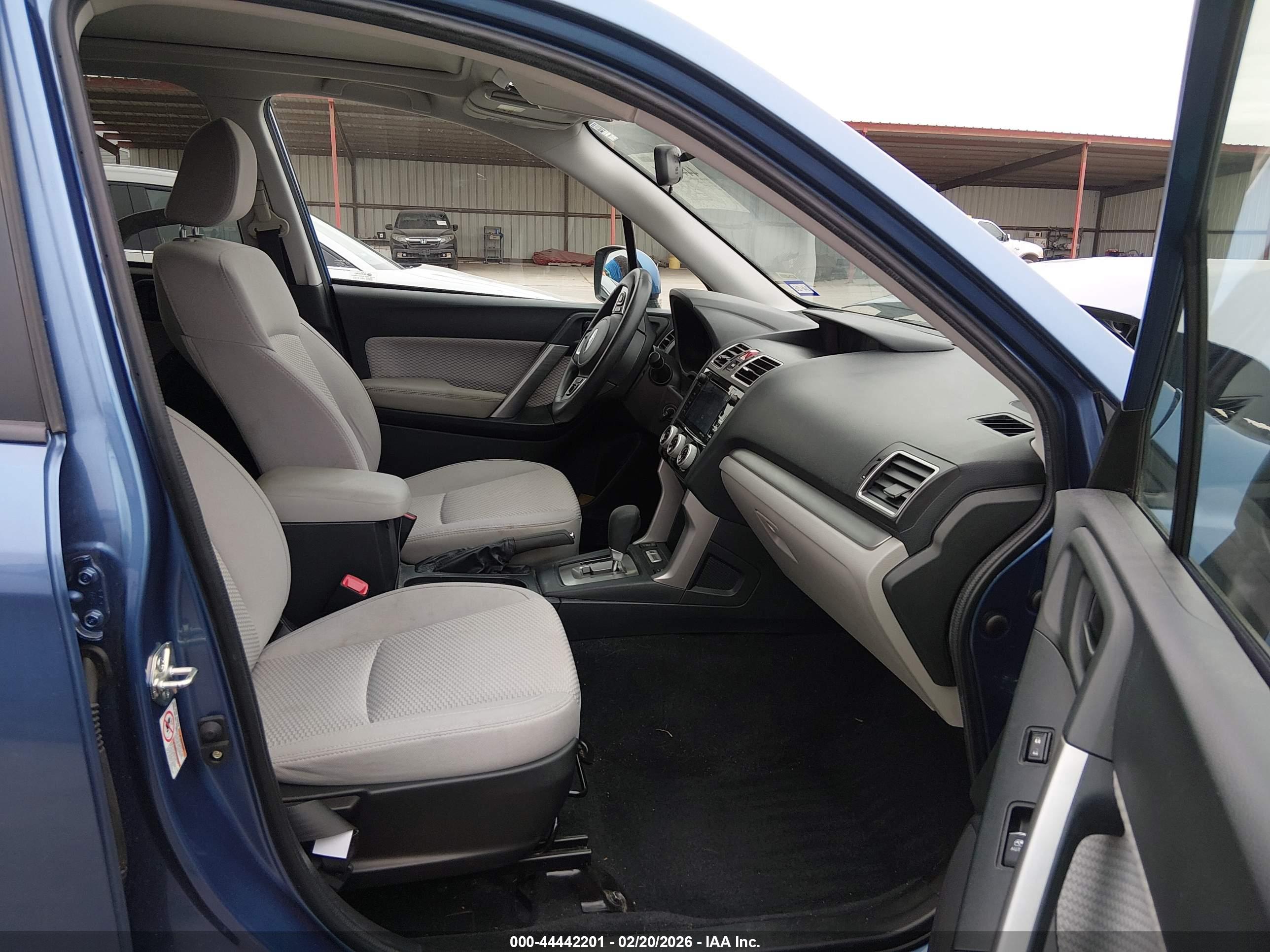SUBARU FORESTER image 5
