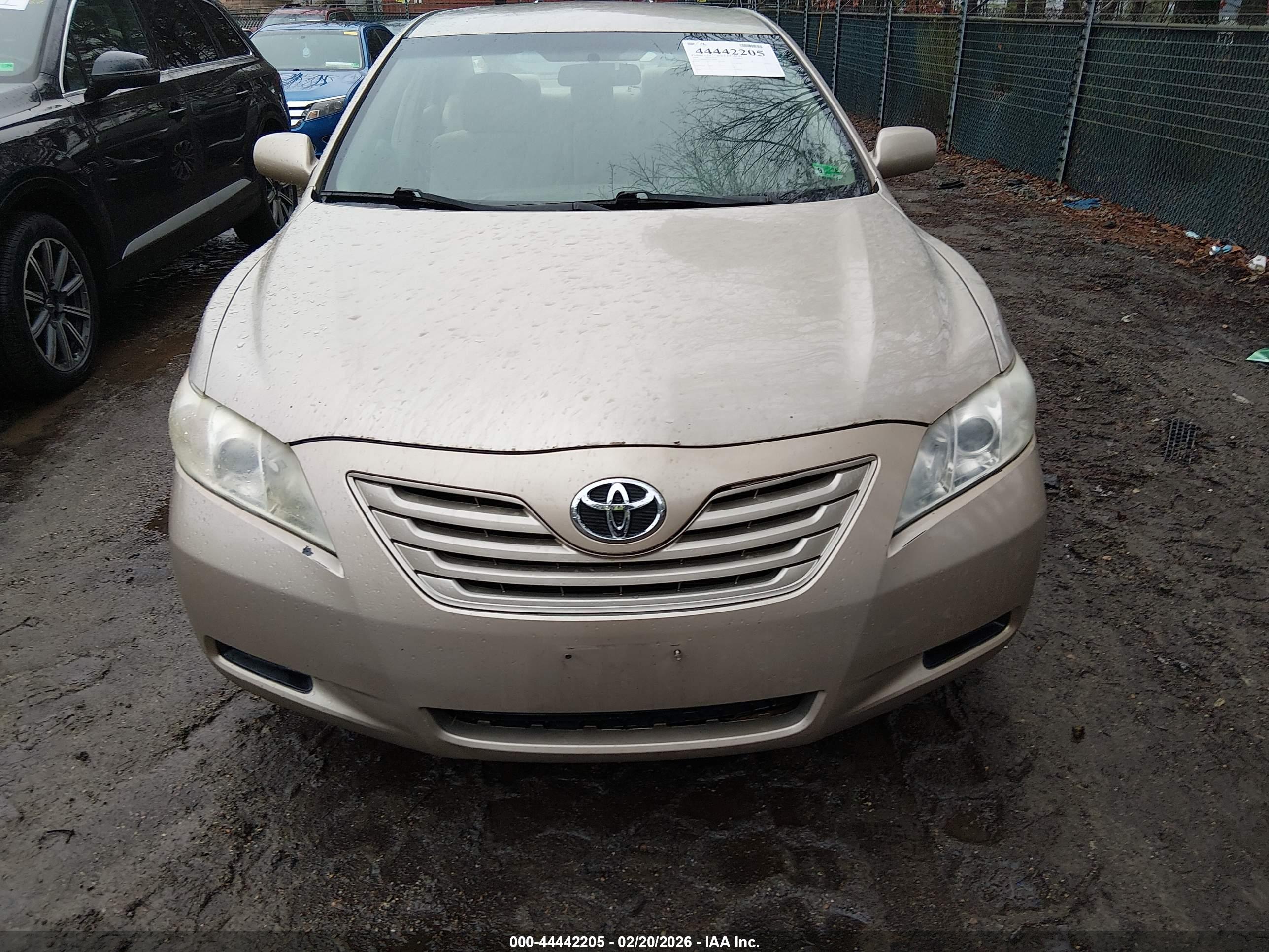 TOYOTA CAMRY image 6