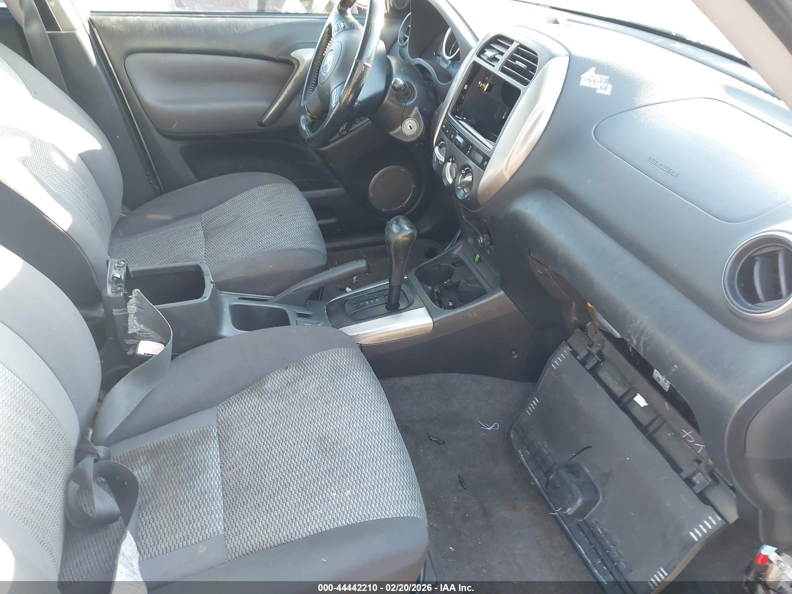 TOYOTA RAV4 image 5