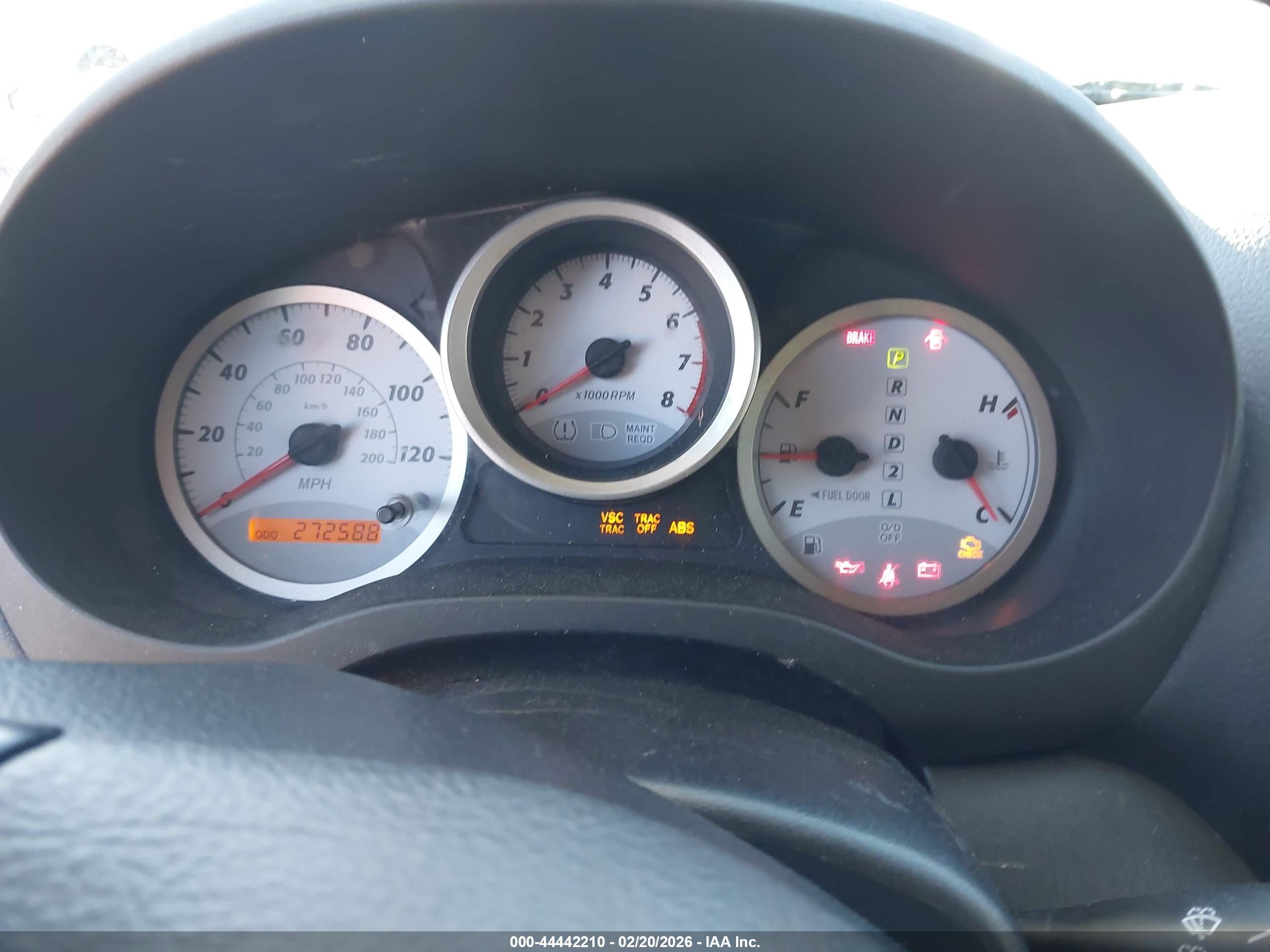 TOYOTA RAV4 image 7