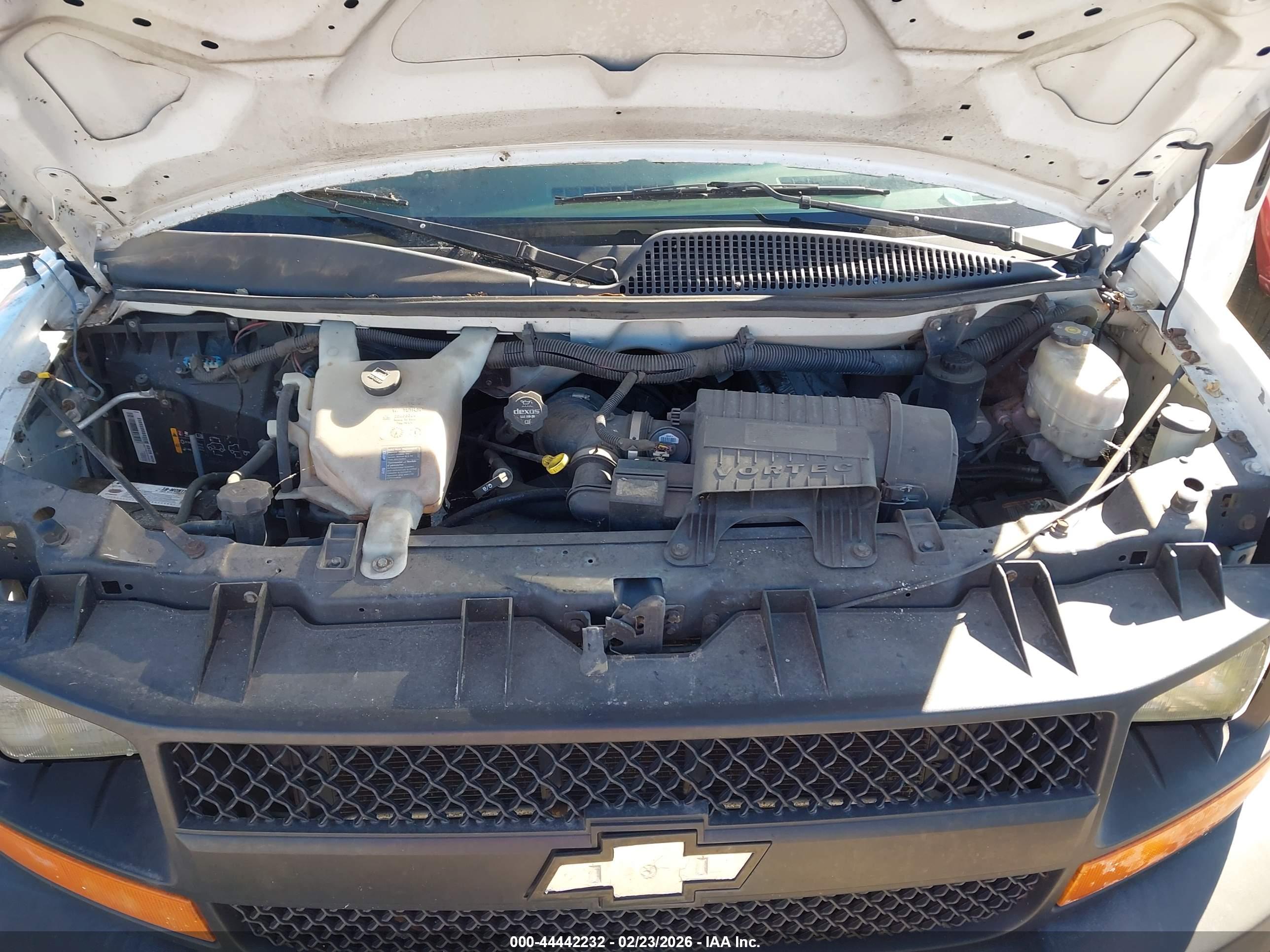 CHEVROLET EXPRESS image 10