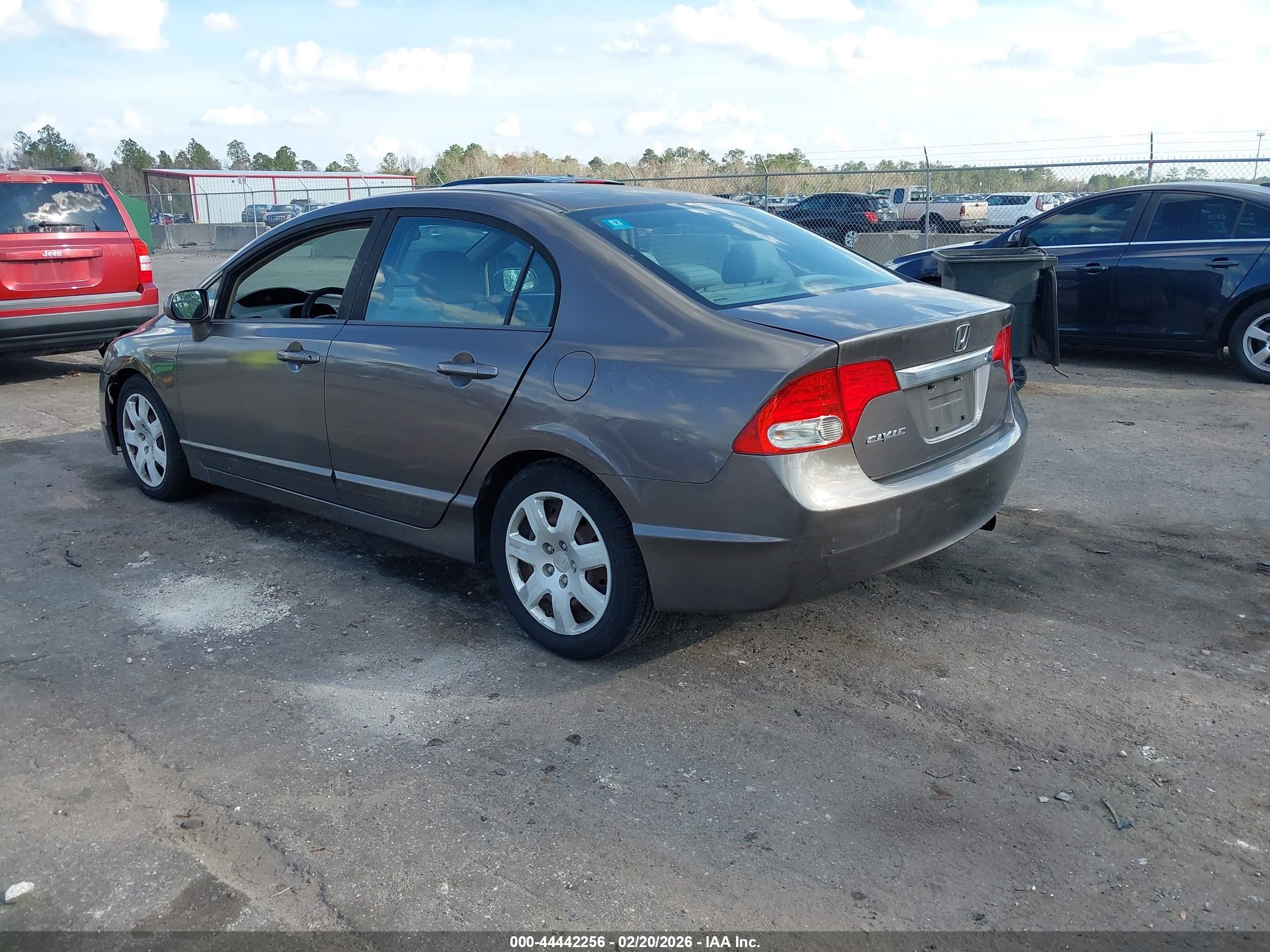 HONDA CIVIC image 3