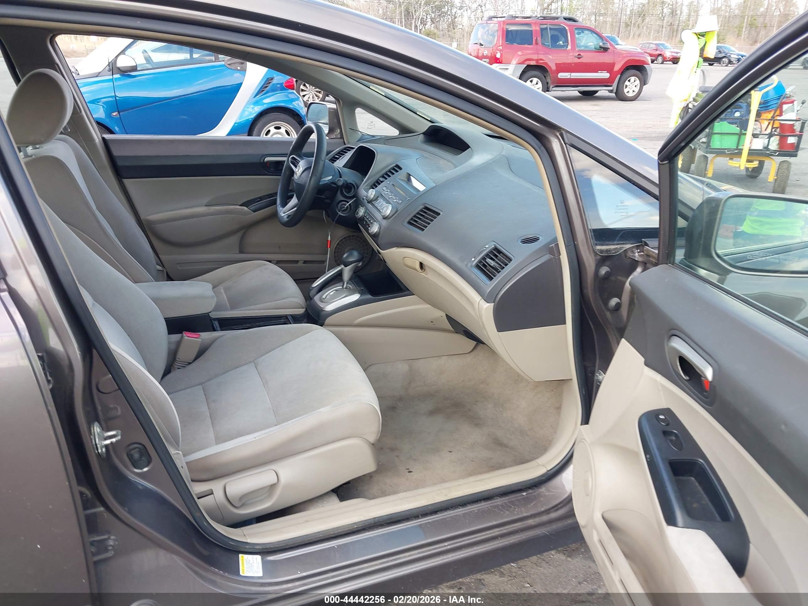 HONDA CIVIC image 5