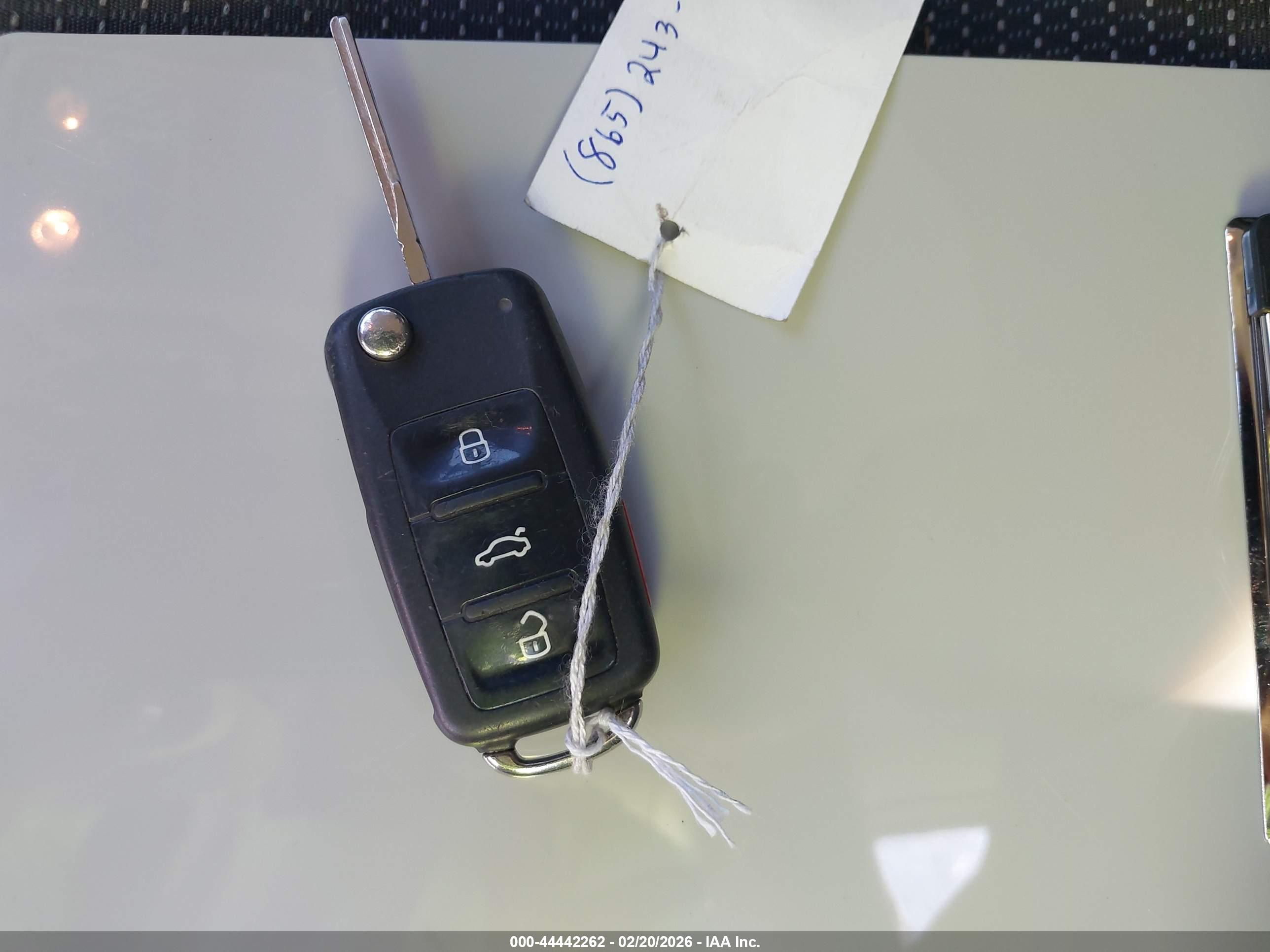 VOLKSWAGEN PASSAT image 11