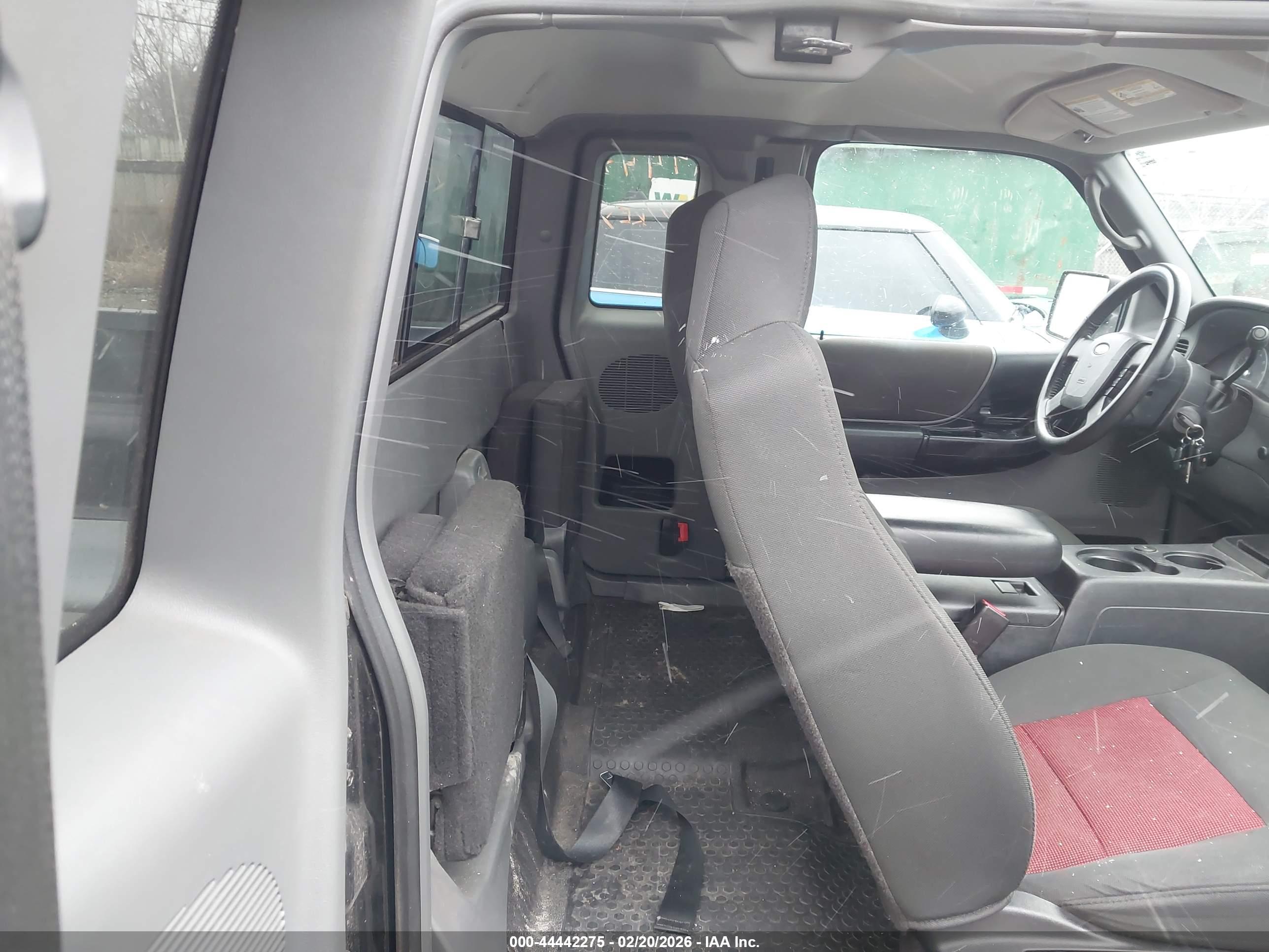FORD RANGER image 8