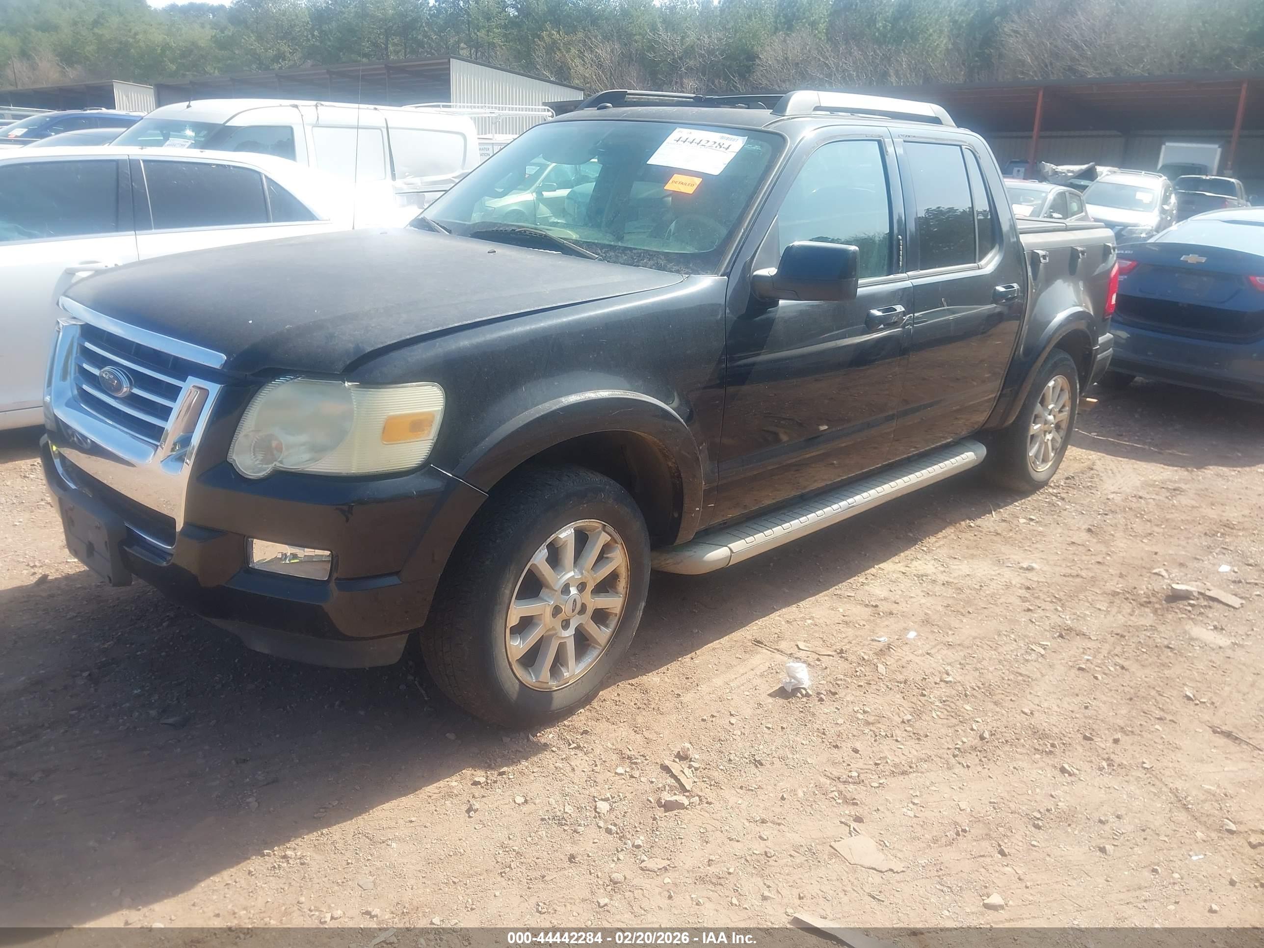 FORD EXPLORER image 2