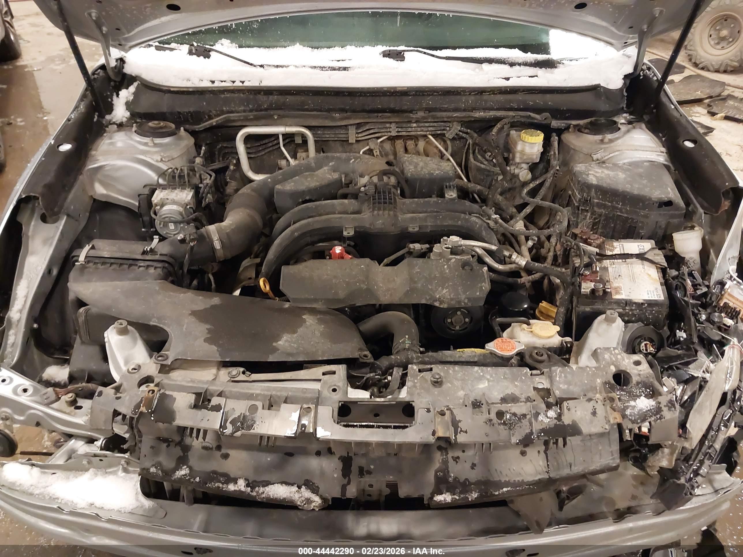 SUBARU OUTBACK image 10