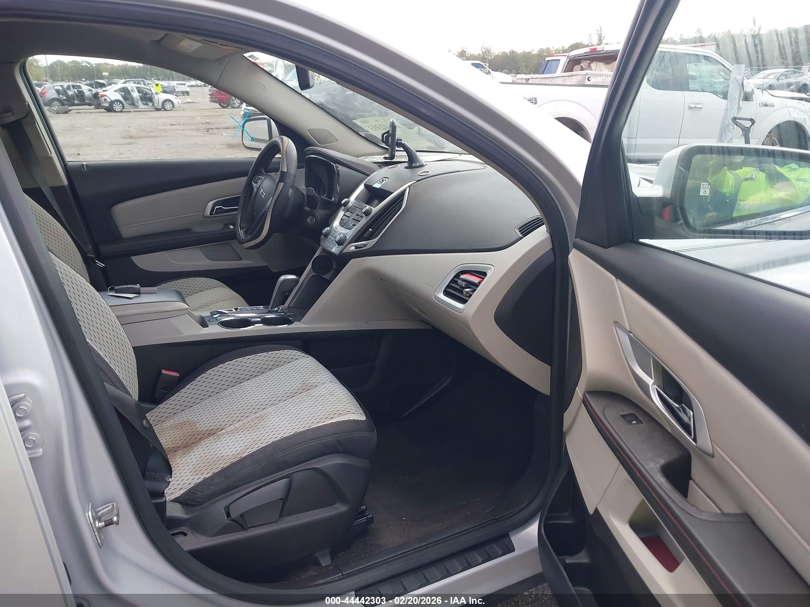 GMC TERRAIN image 5