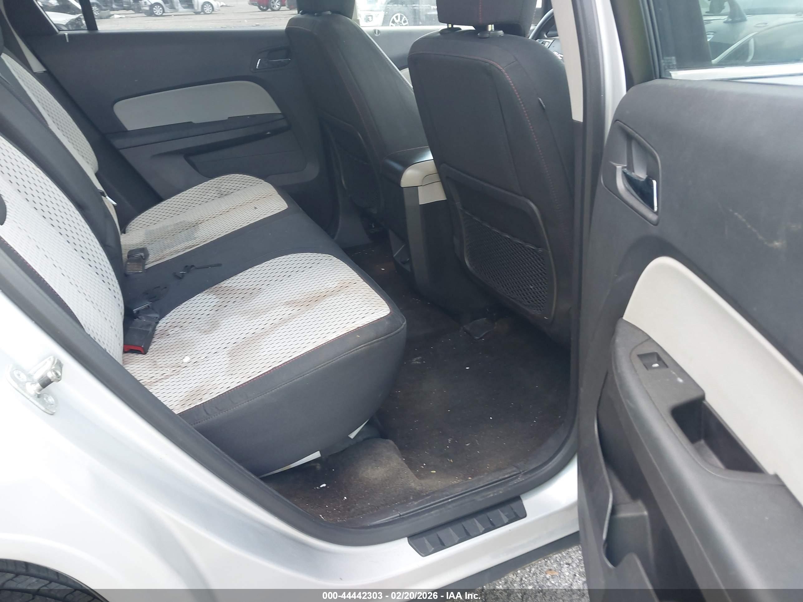 GMC TERRAIN image 8