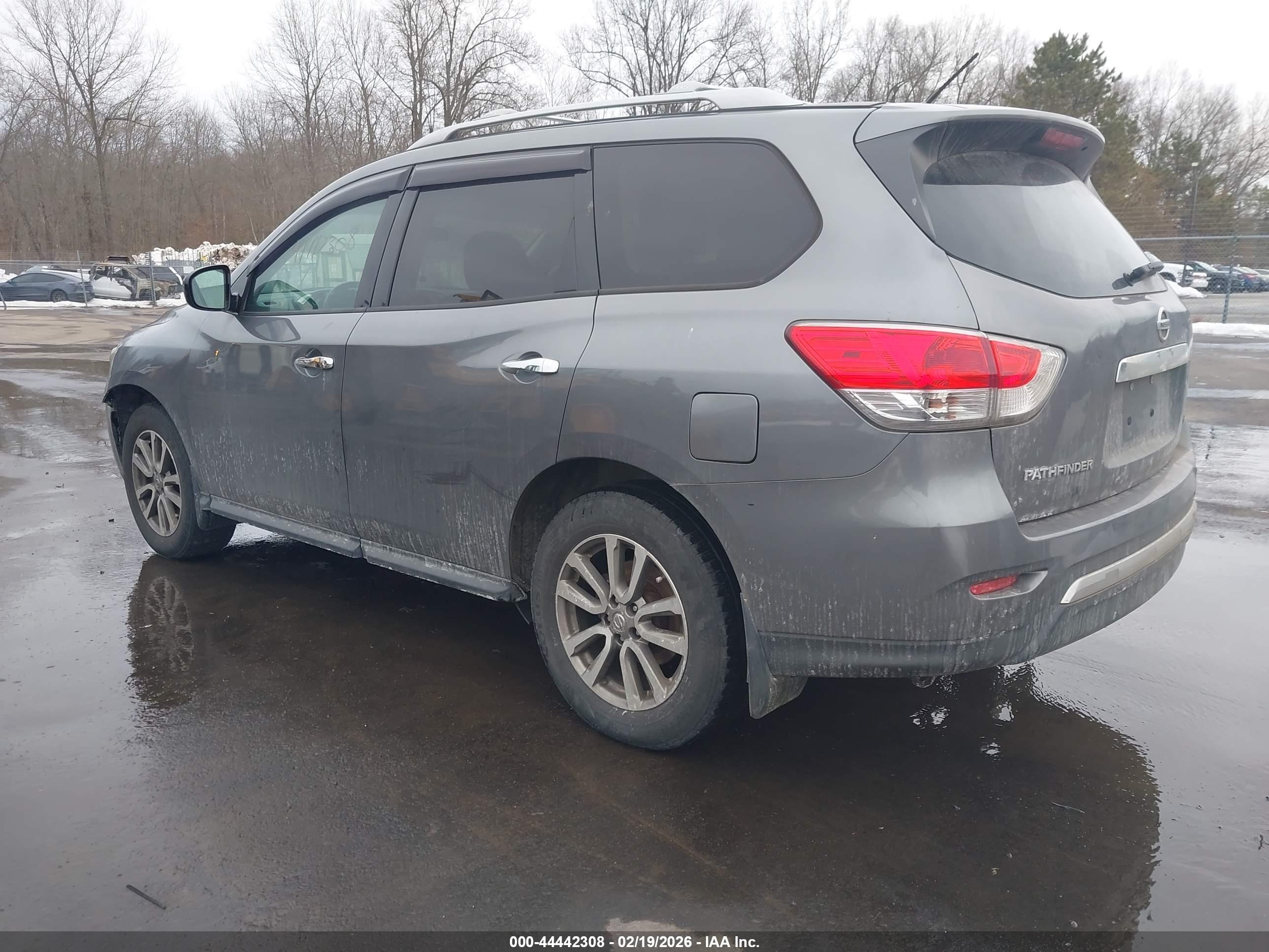 NISSAN PATHFINDER image 3