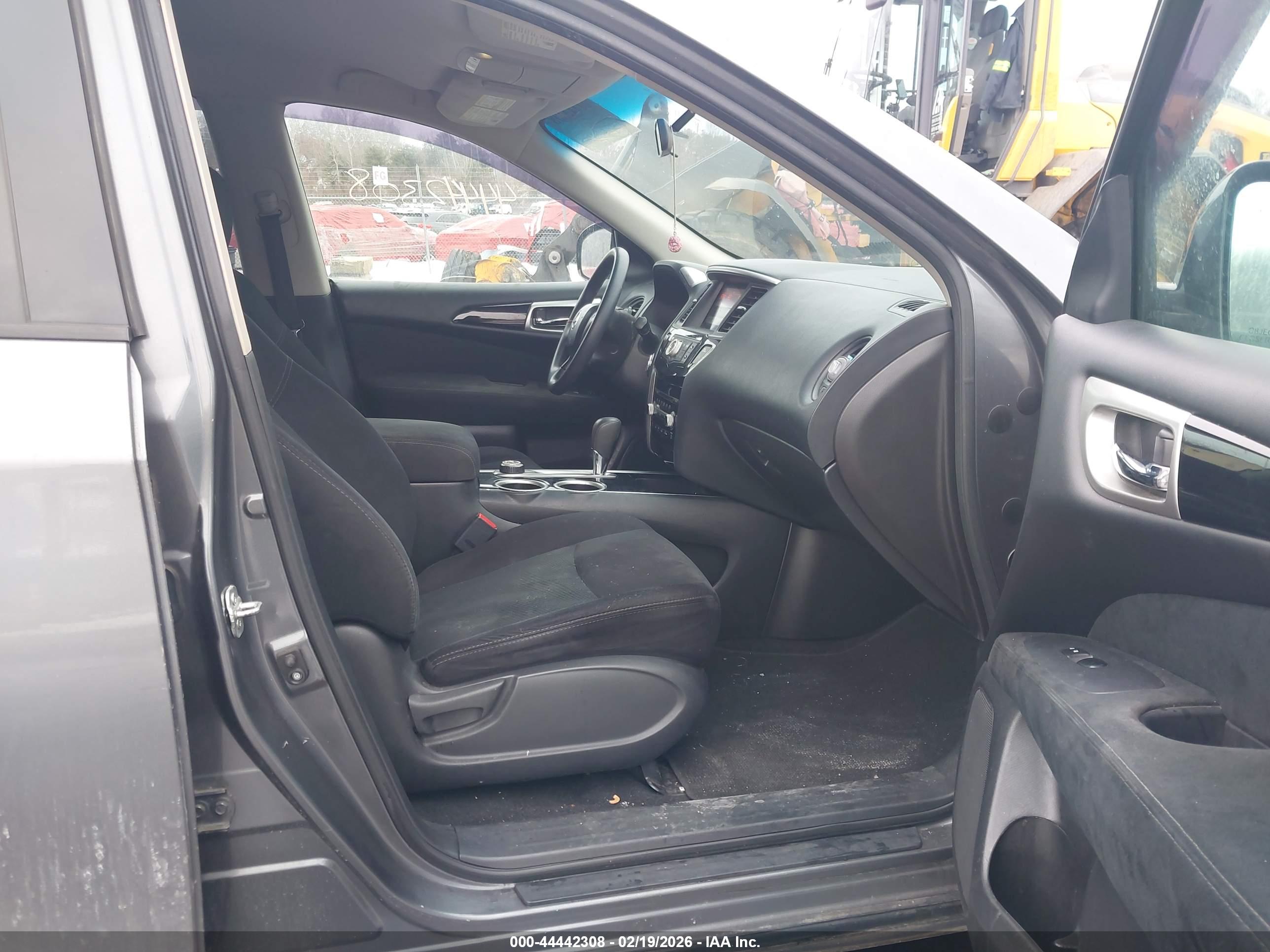 NISSAN PATHFINDER image 5
