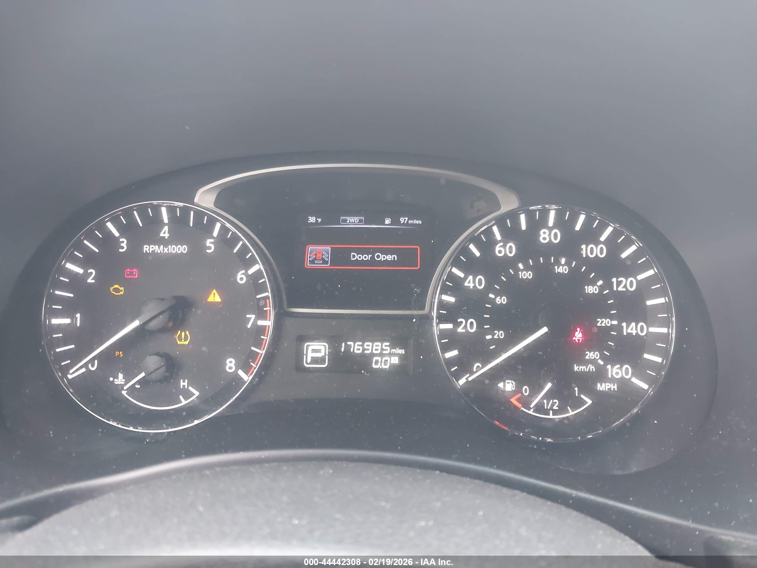 NISSAN PATHFINDER image 7