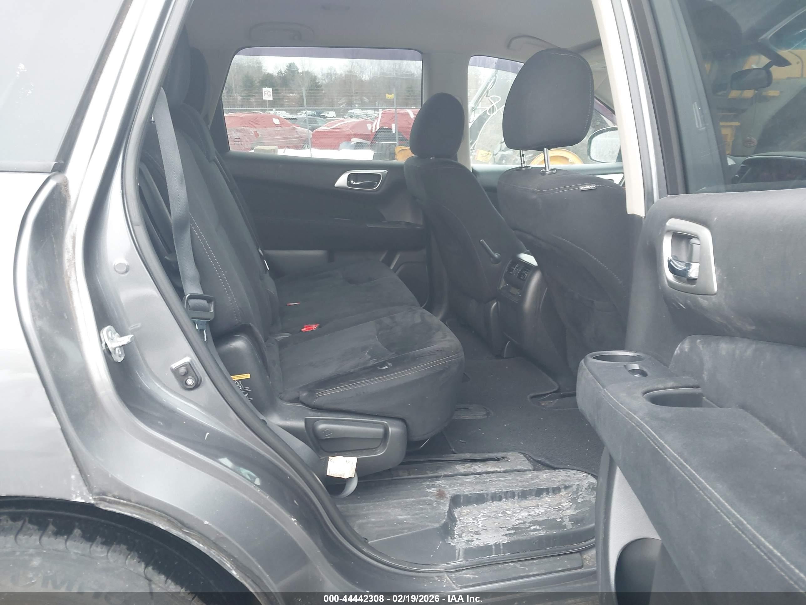 NISSAN PATHFINDER image 8