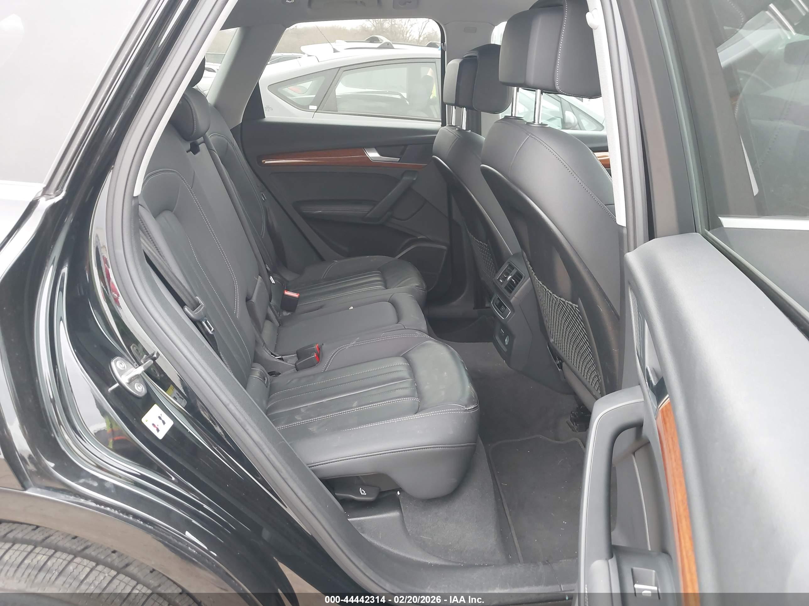 AUDI Q5 image 8