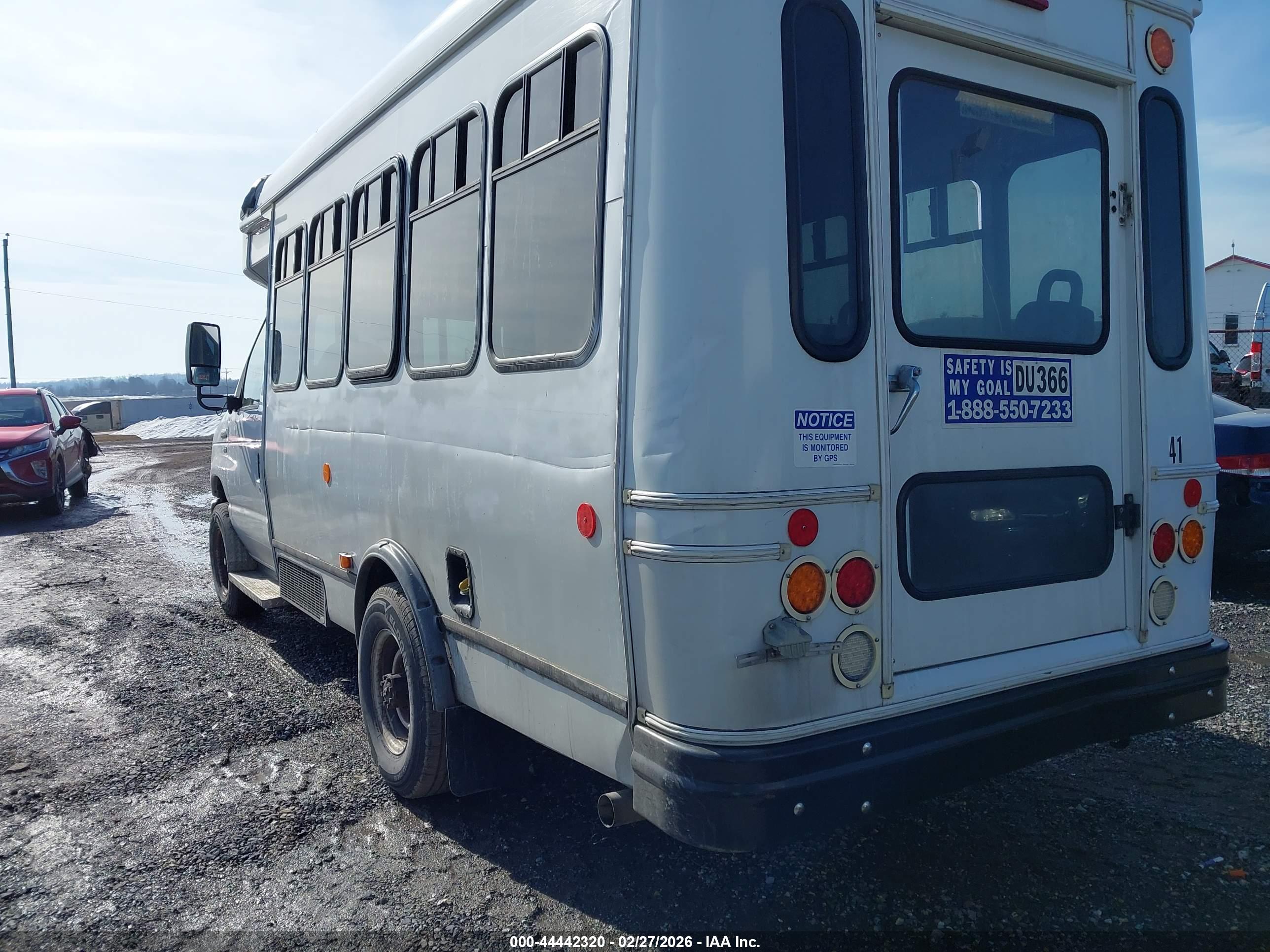 FORD E-350 image 3