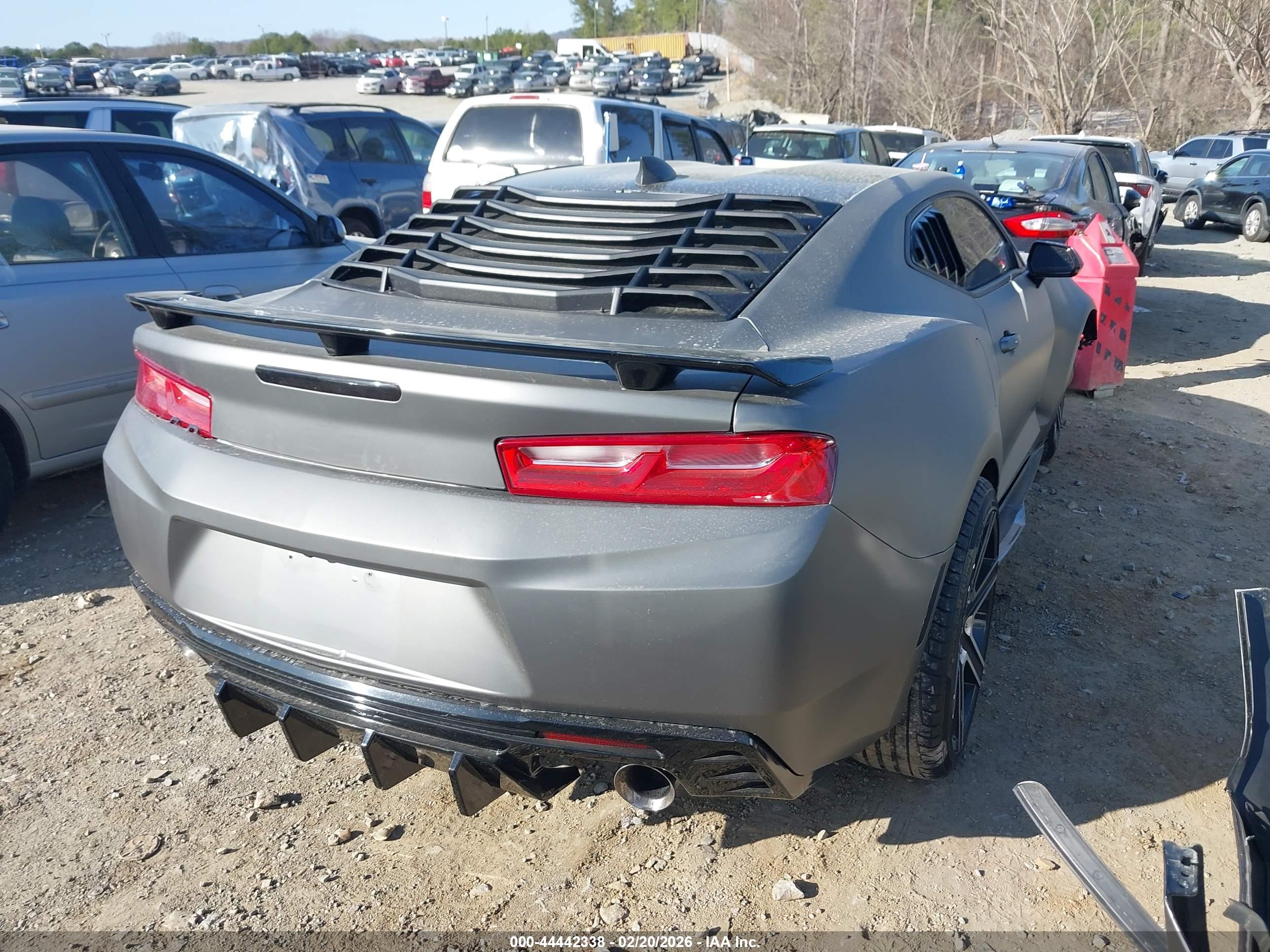 CHEVROLET CAMARO image 4