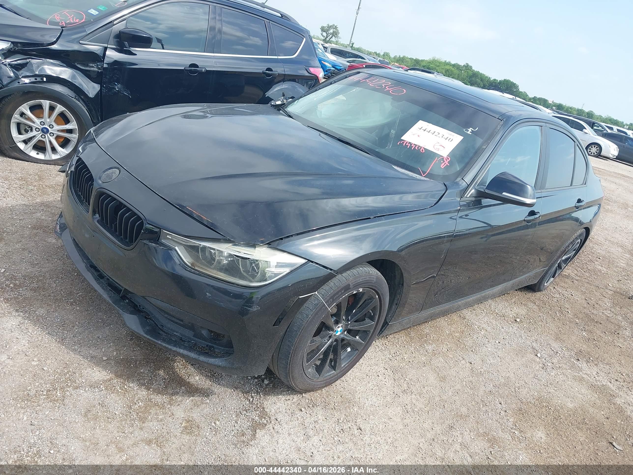 BMW 320I image 2