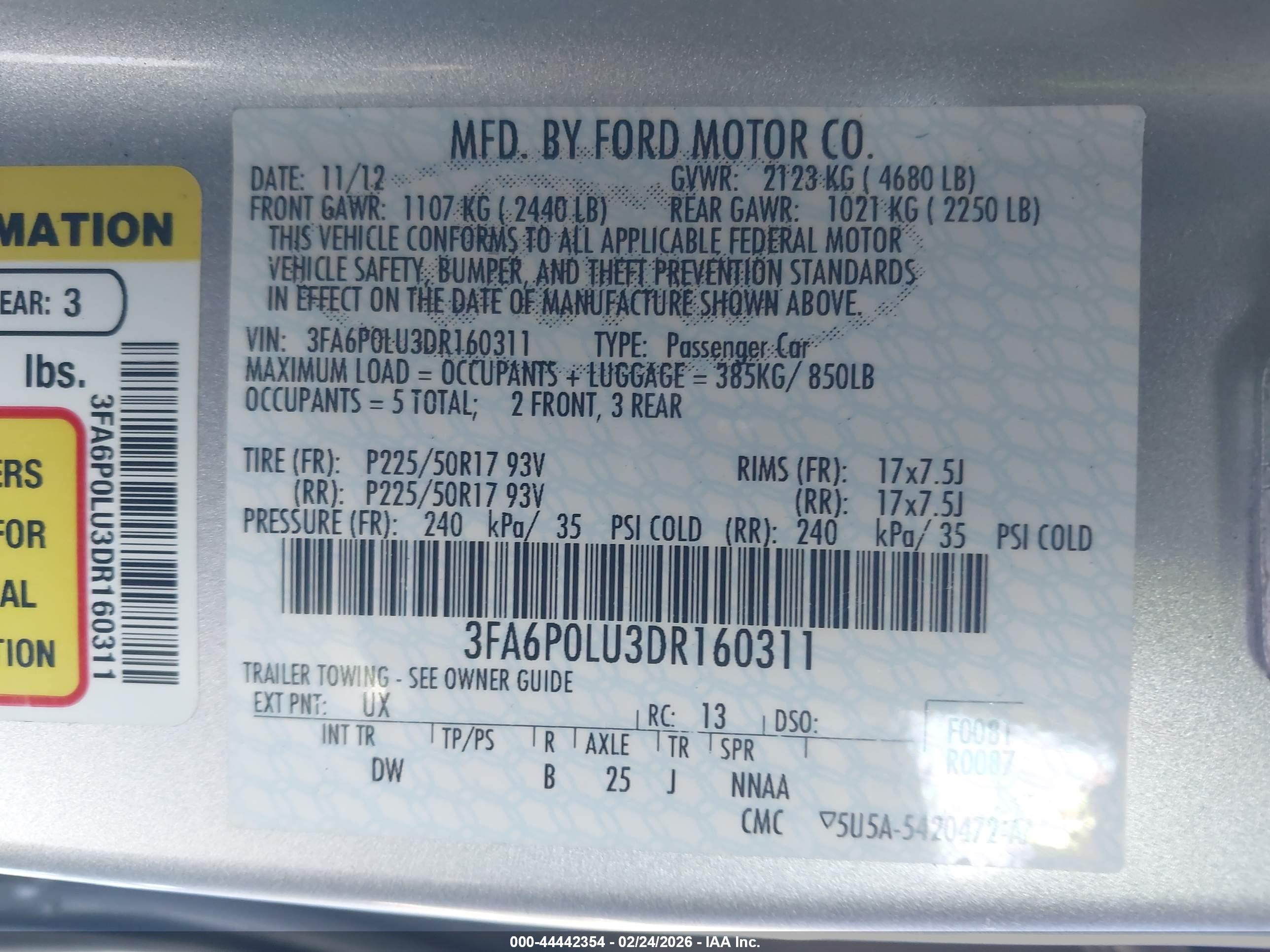 FORD FUSION image 9