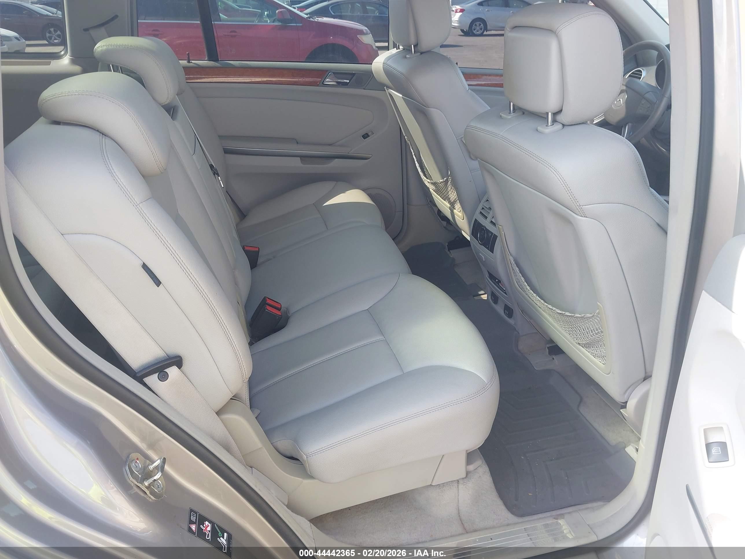 MERCEDES-BENZ GL image 8