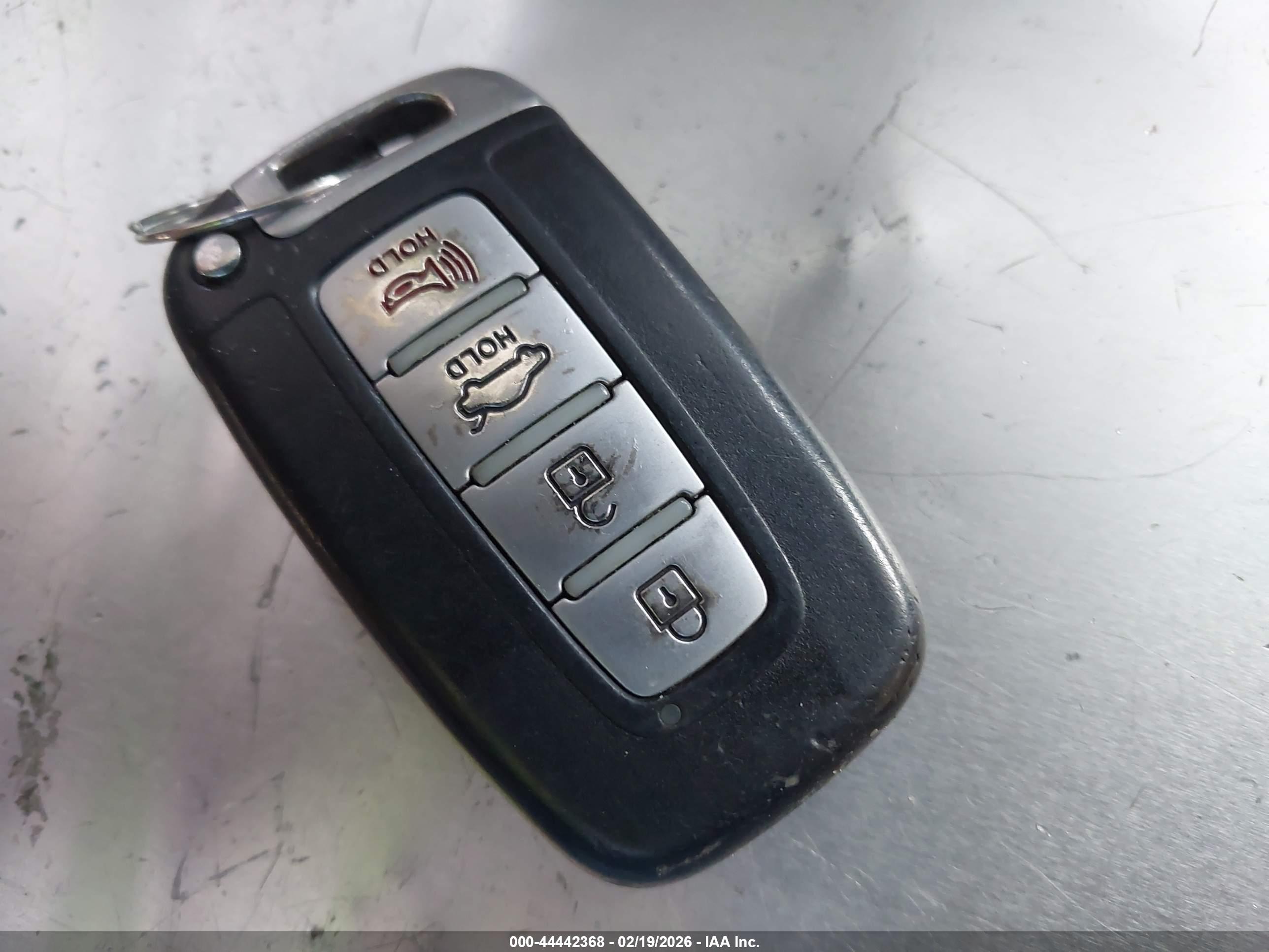HYUNDAI ELANTRA image 11