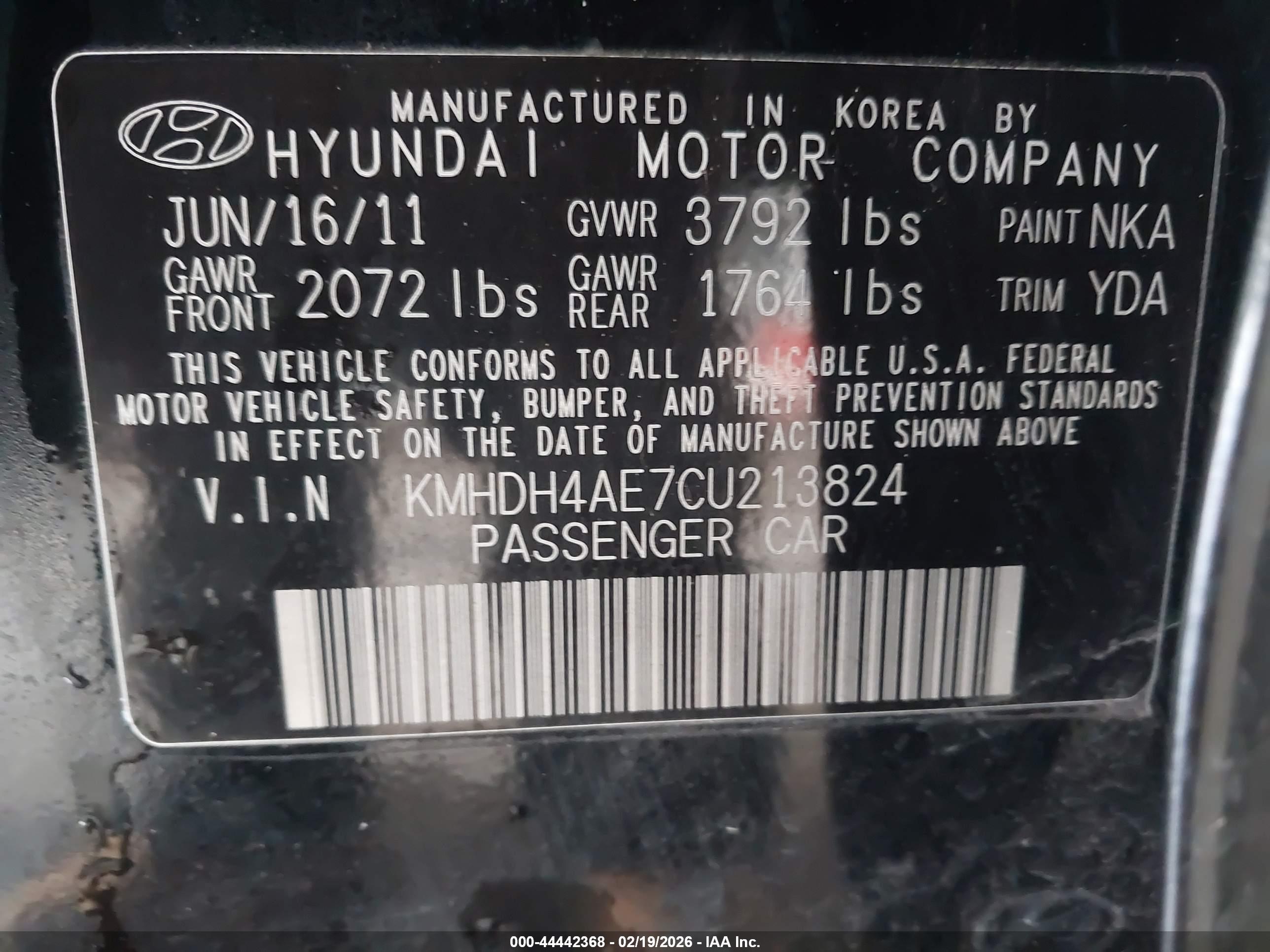 HYUNDAI ELANTRA image 9