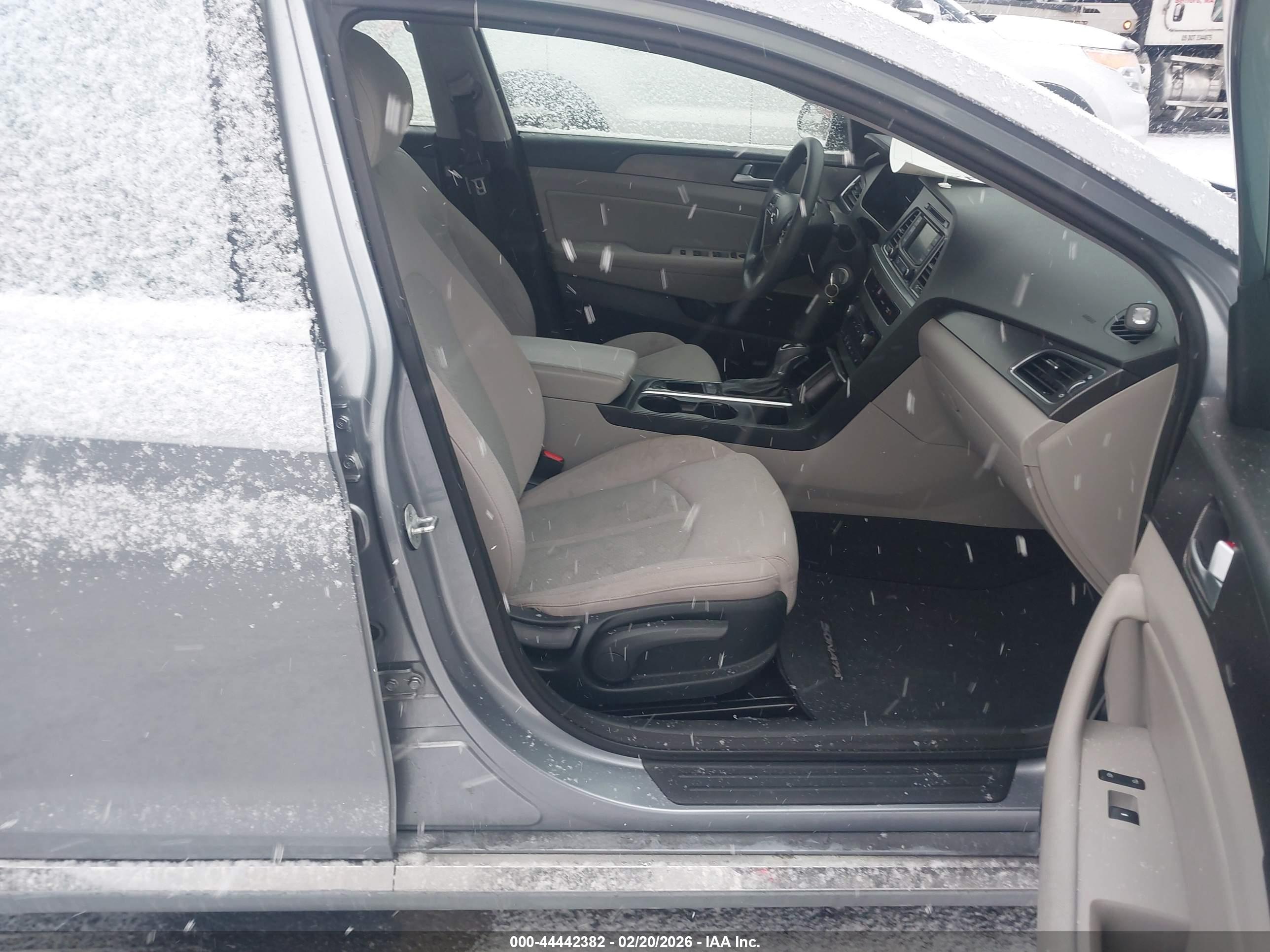 HYUNDAI SONATA image 5