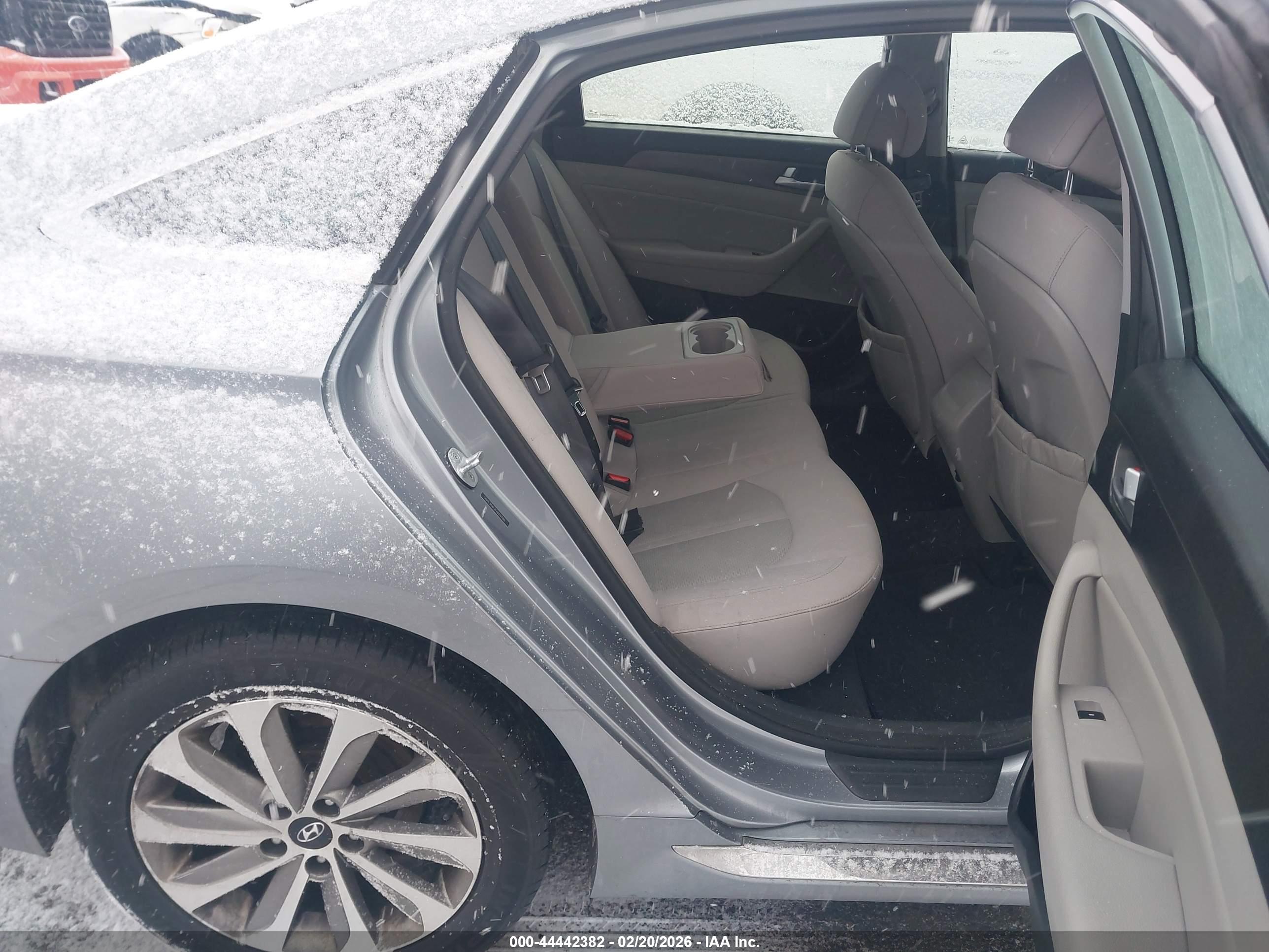 HYUNDAI SONATA image 8