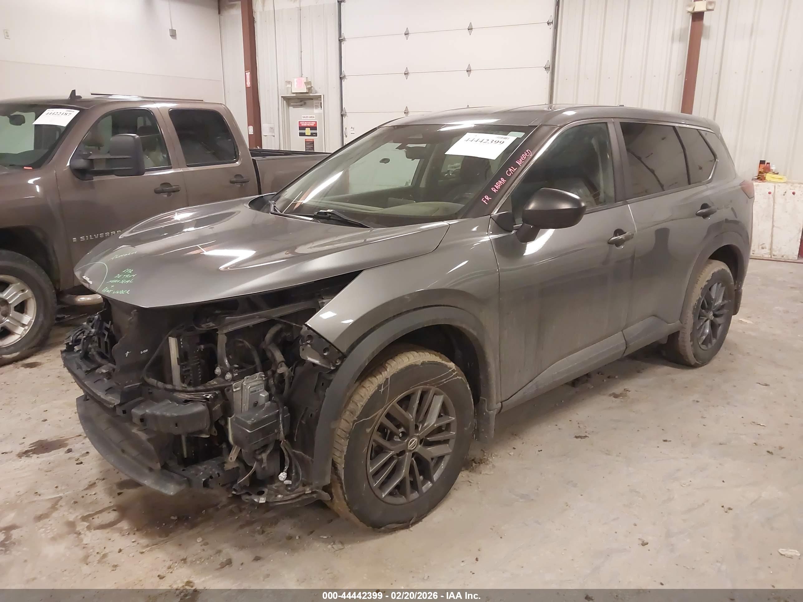 NISSAN ROGUE image 2