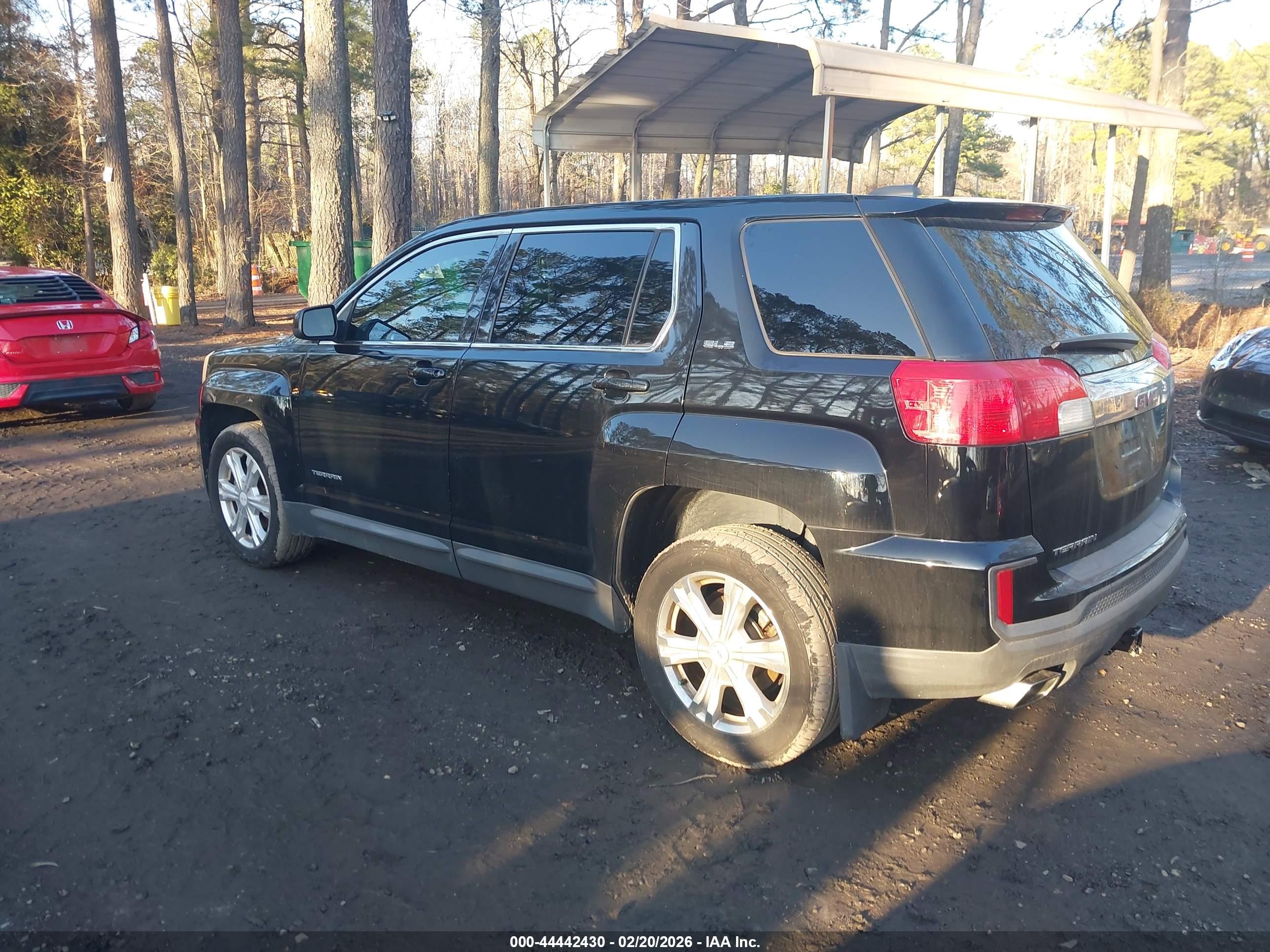 GMC TERRAIN image 3