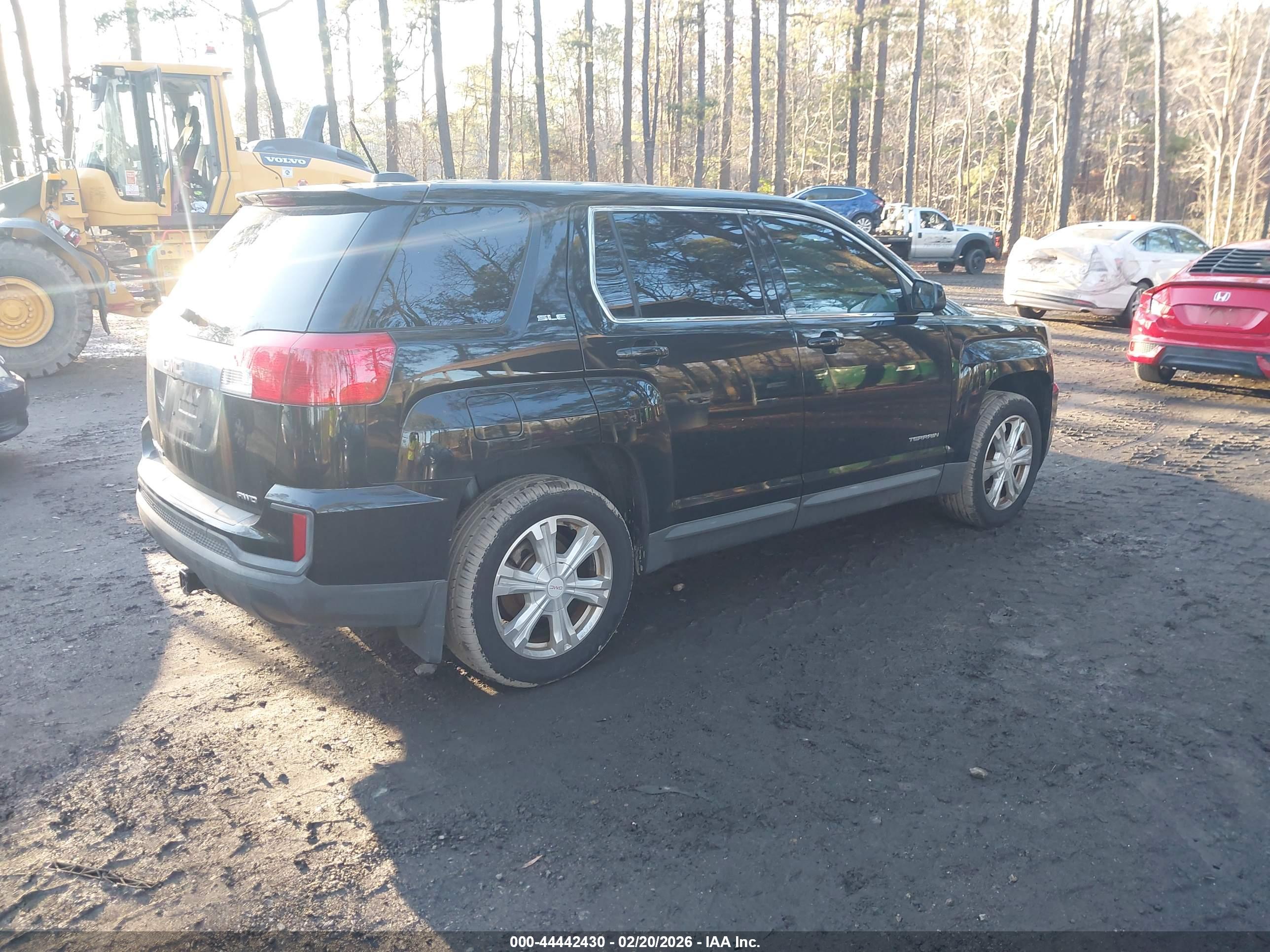 GMC TERRAIN image 4