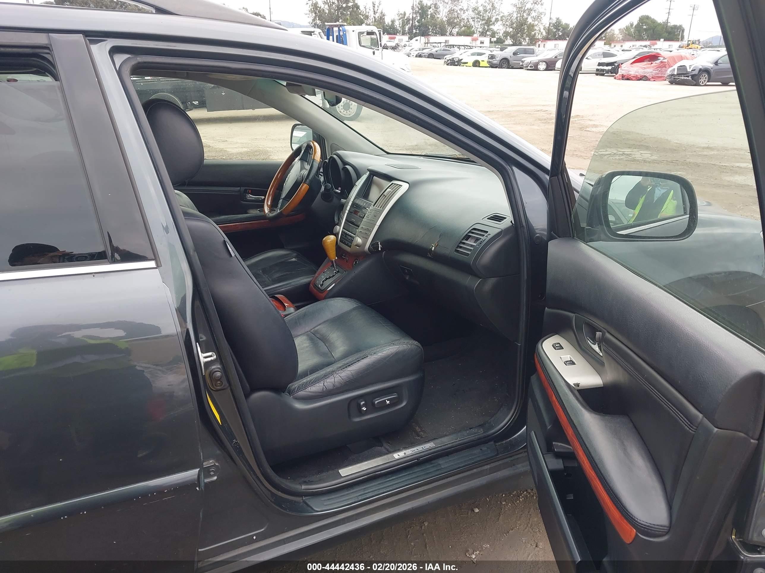 LEXUS RX image 5
