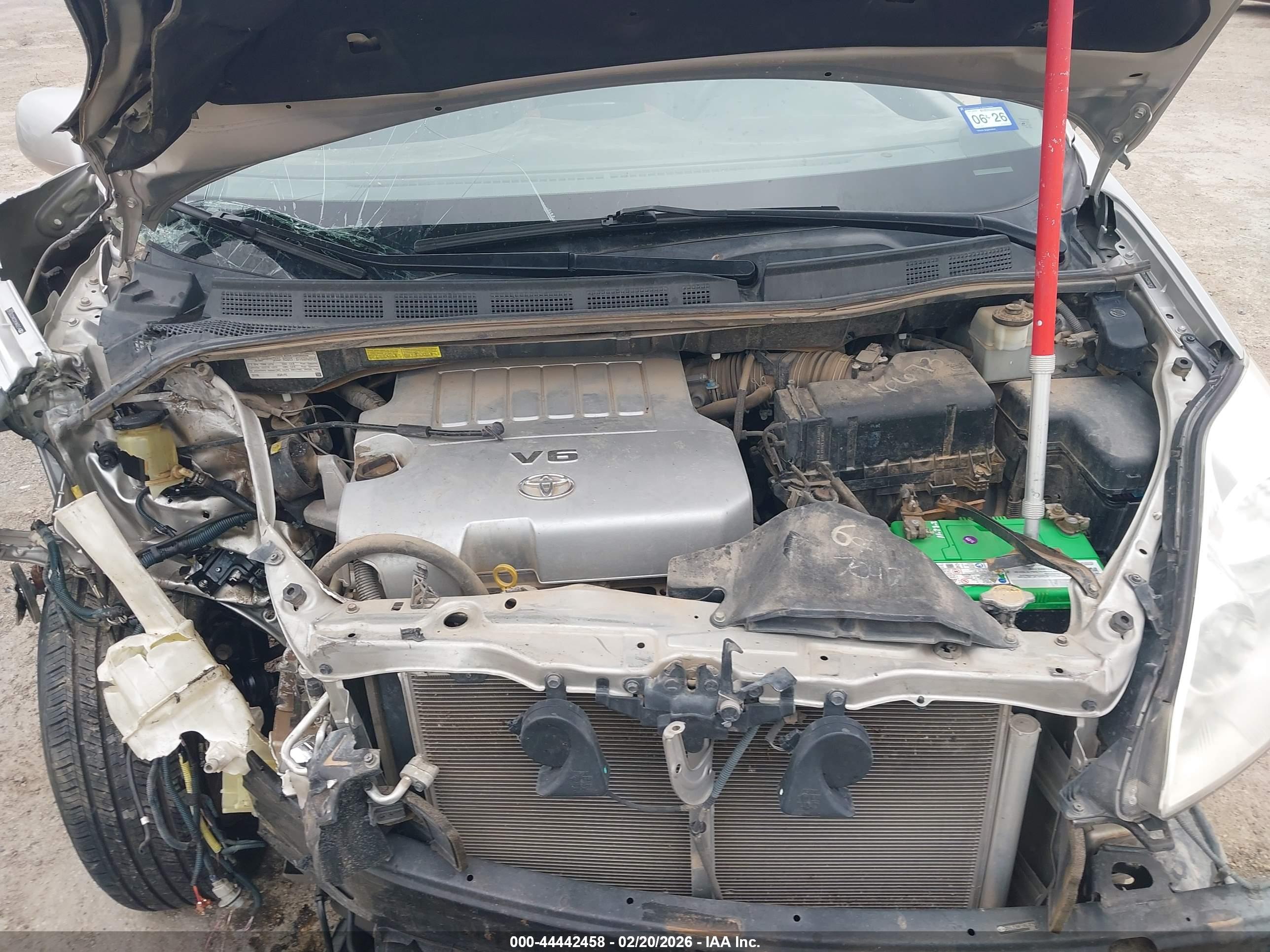 TOYOTA SIENNA image 10
