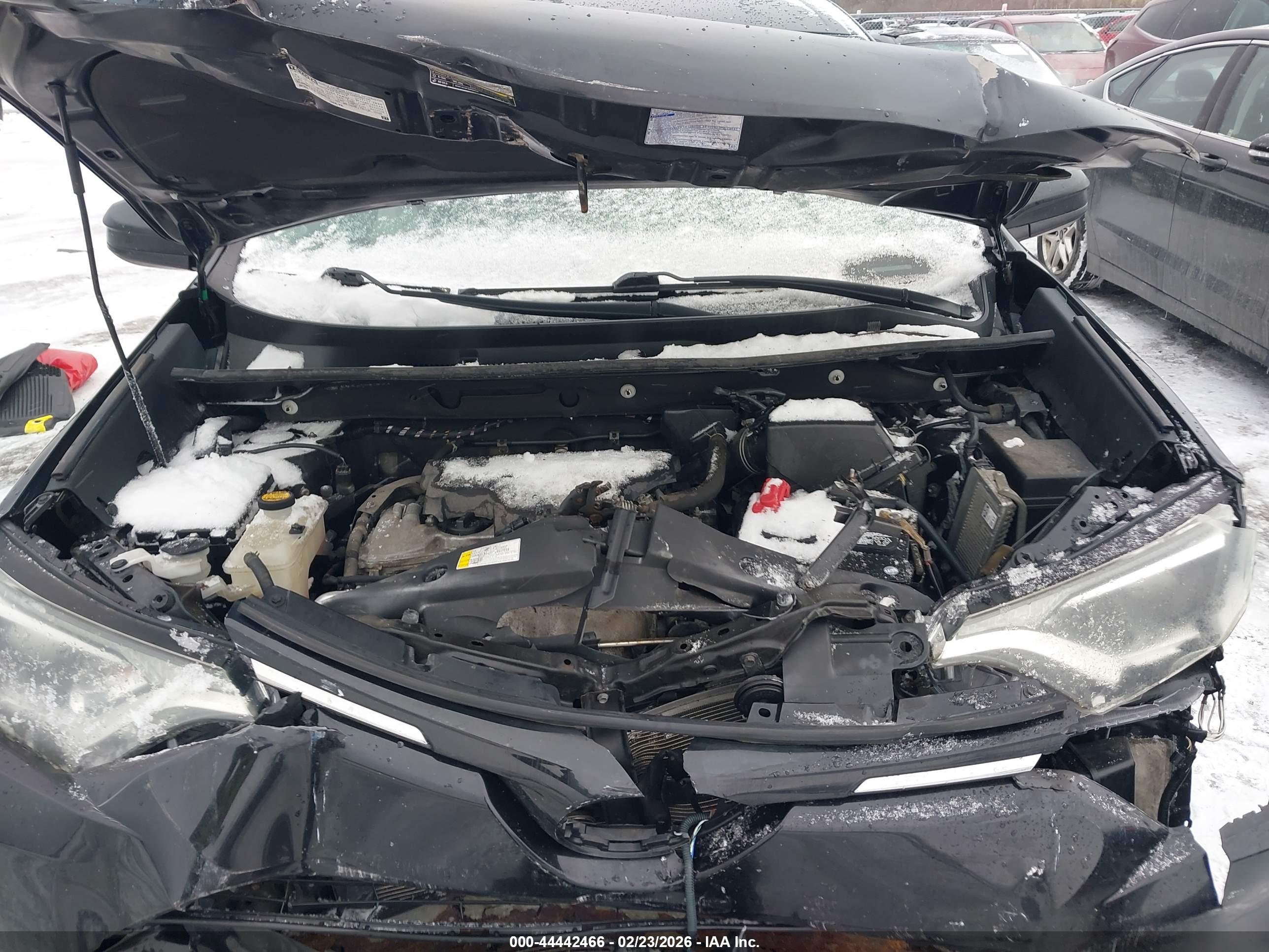 TOYOTA RAV4 image 10