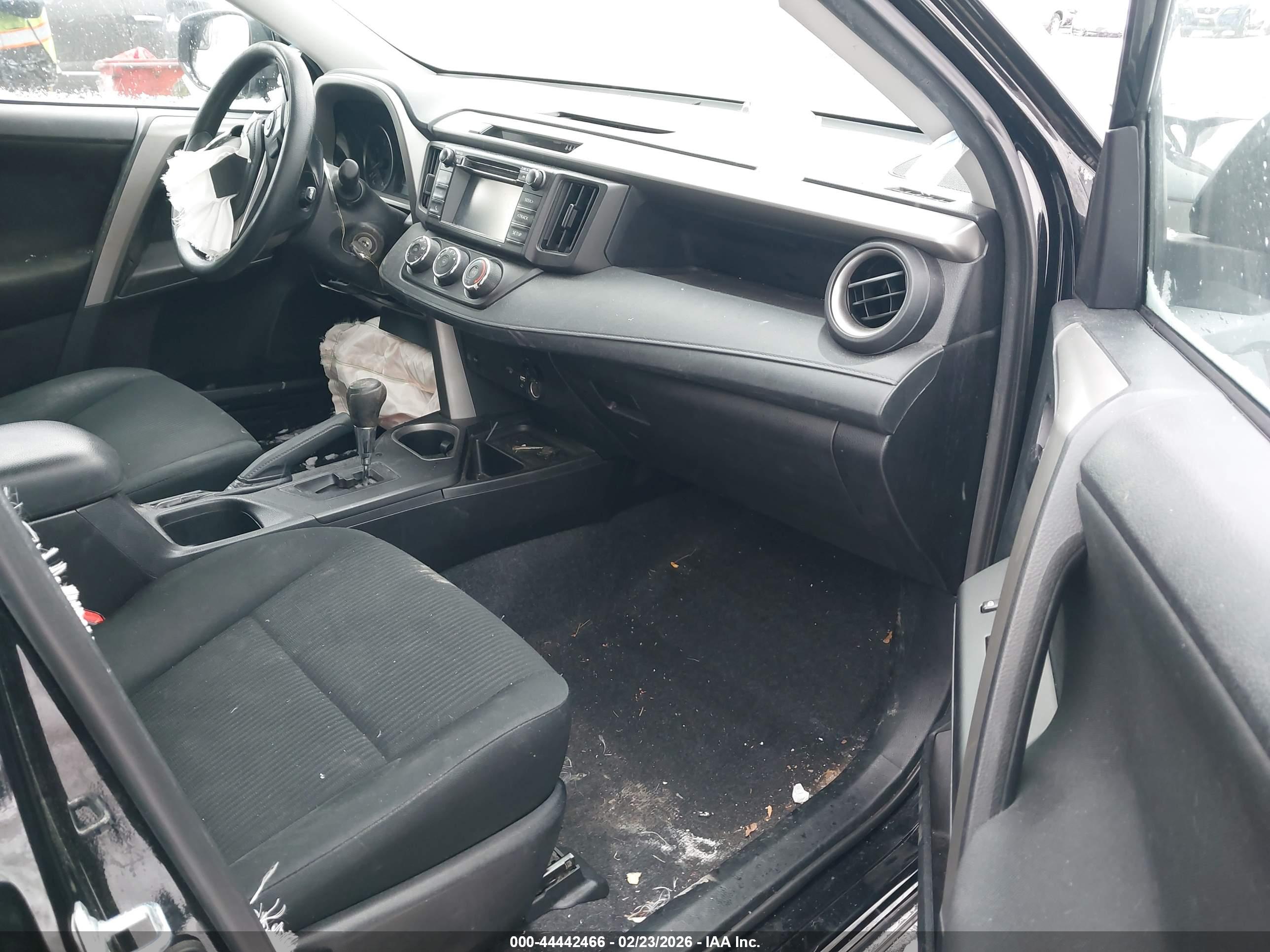 TOYOTA RAV4 image 5