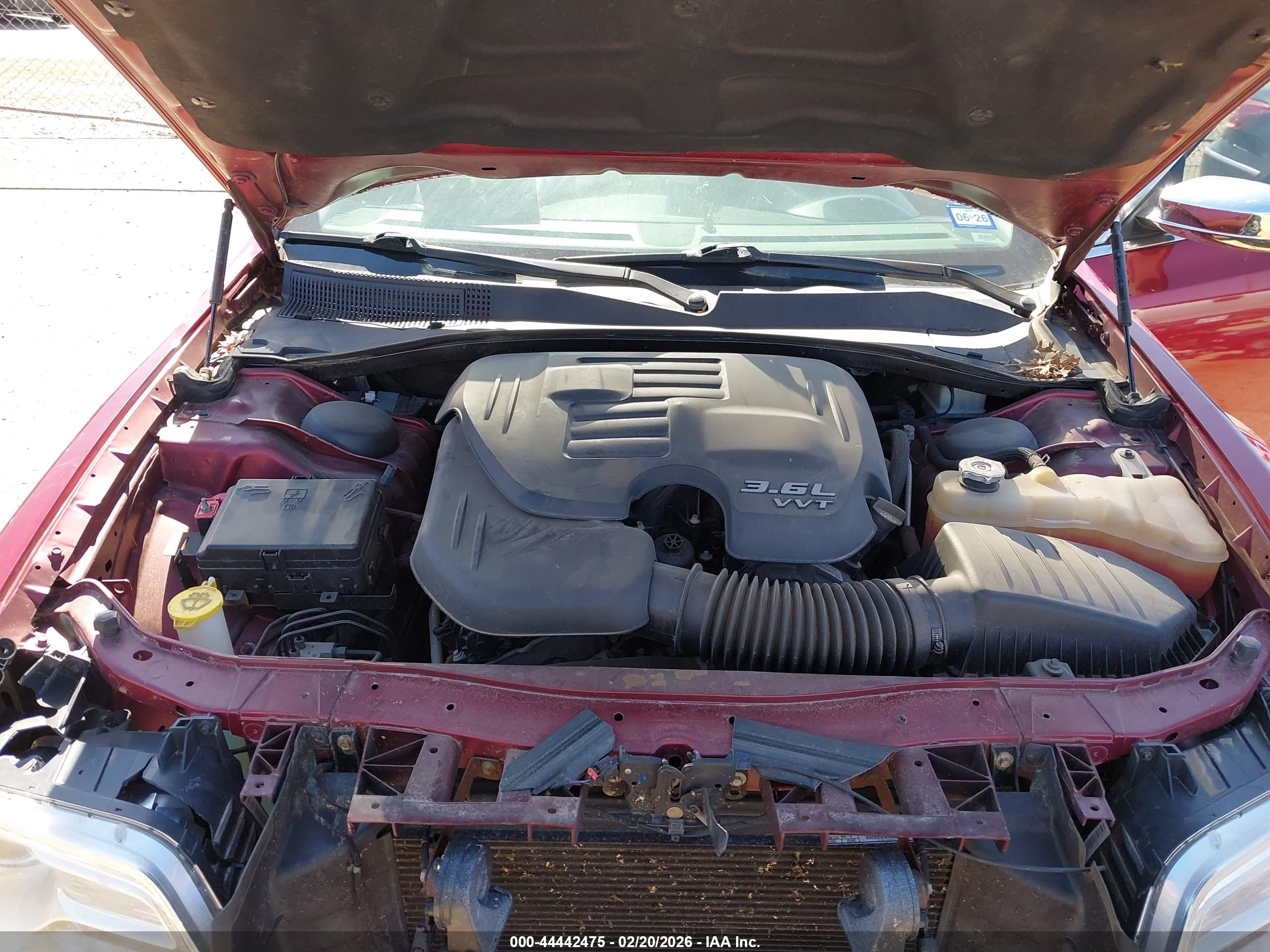 CHRYSLER 300 image 10