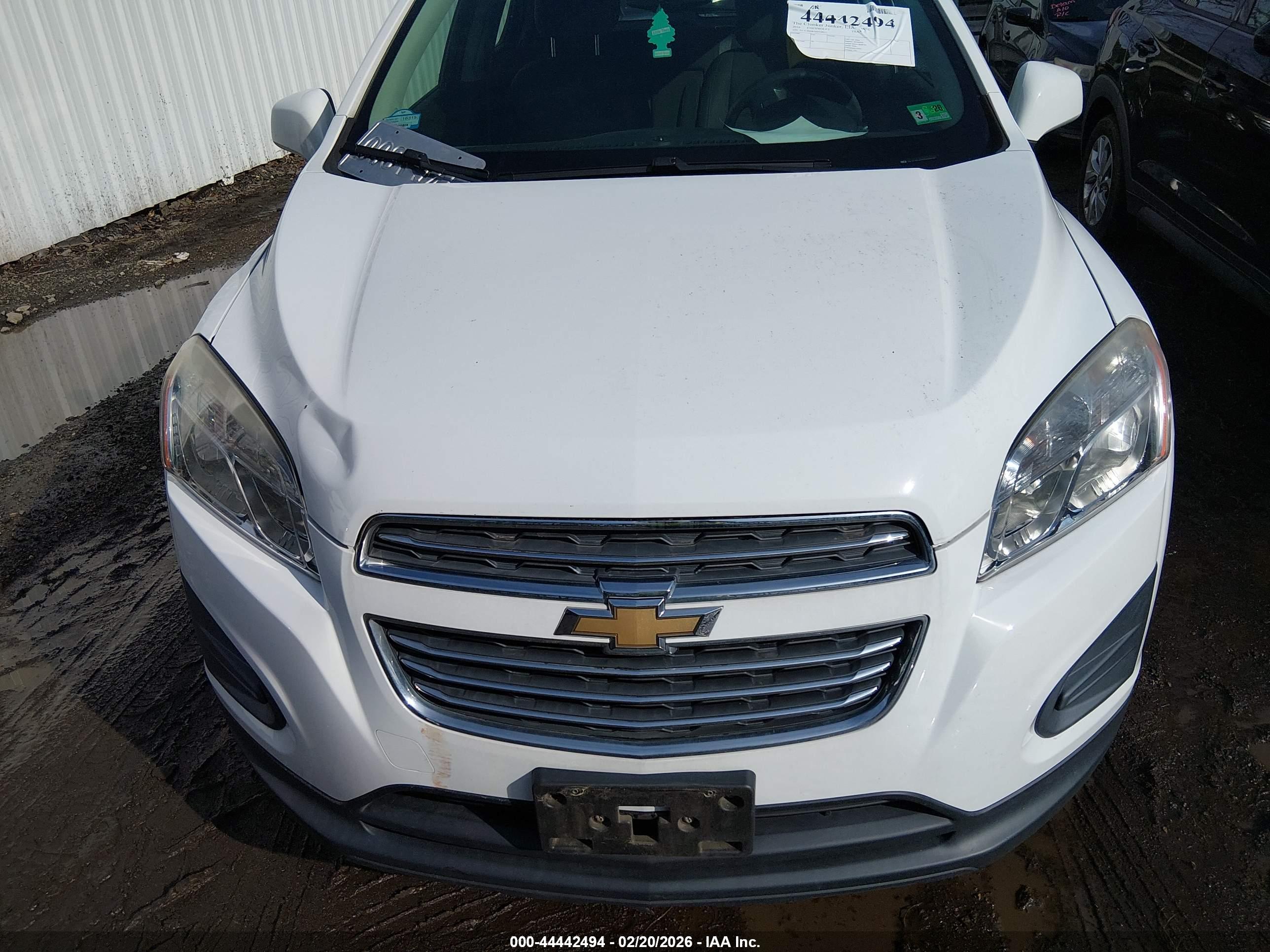 CHEVROLET TRAX image 6