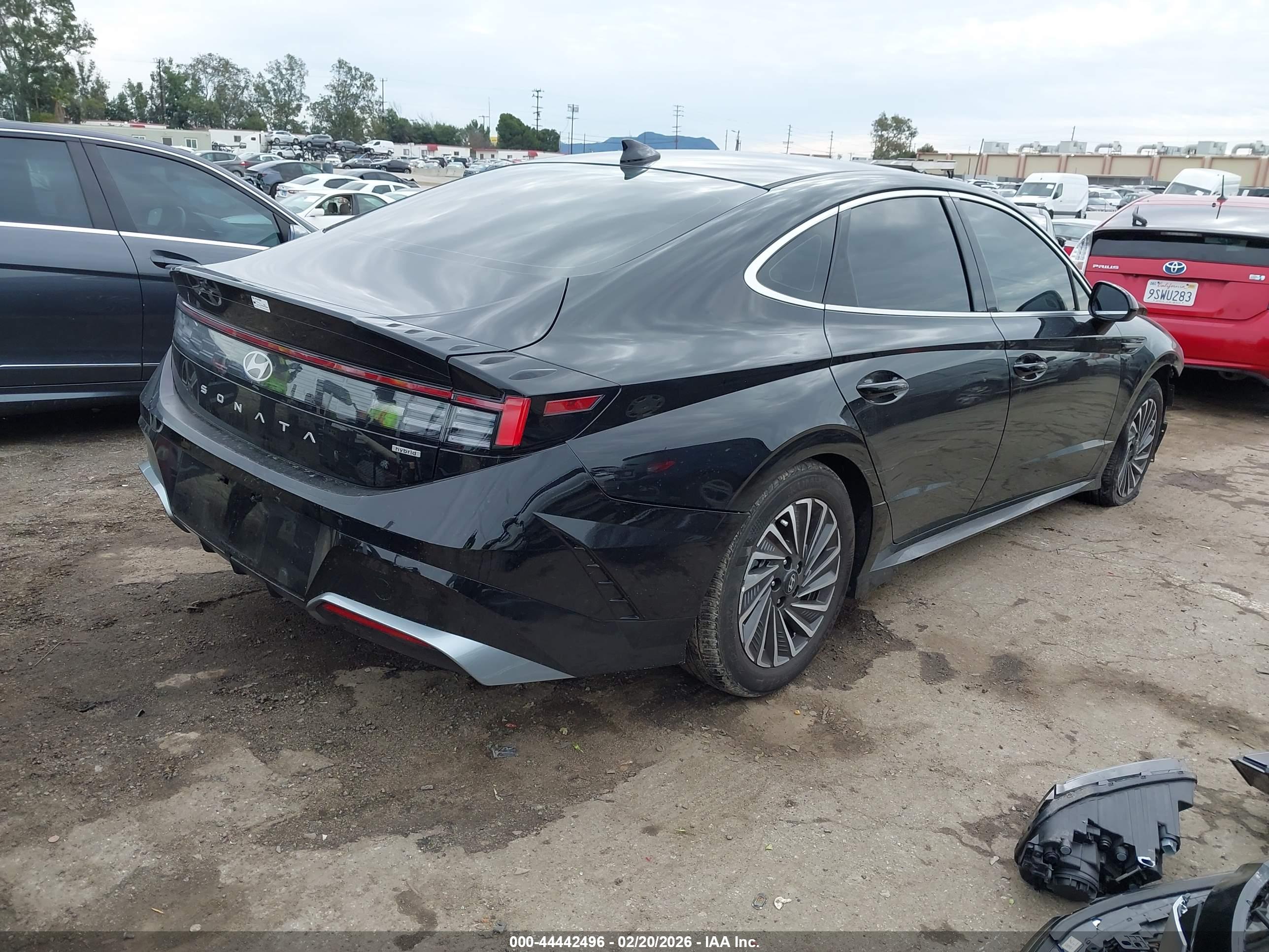 HYUNDAI SONATA image 4