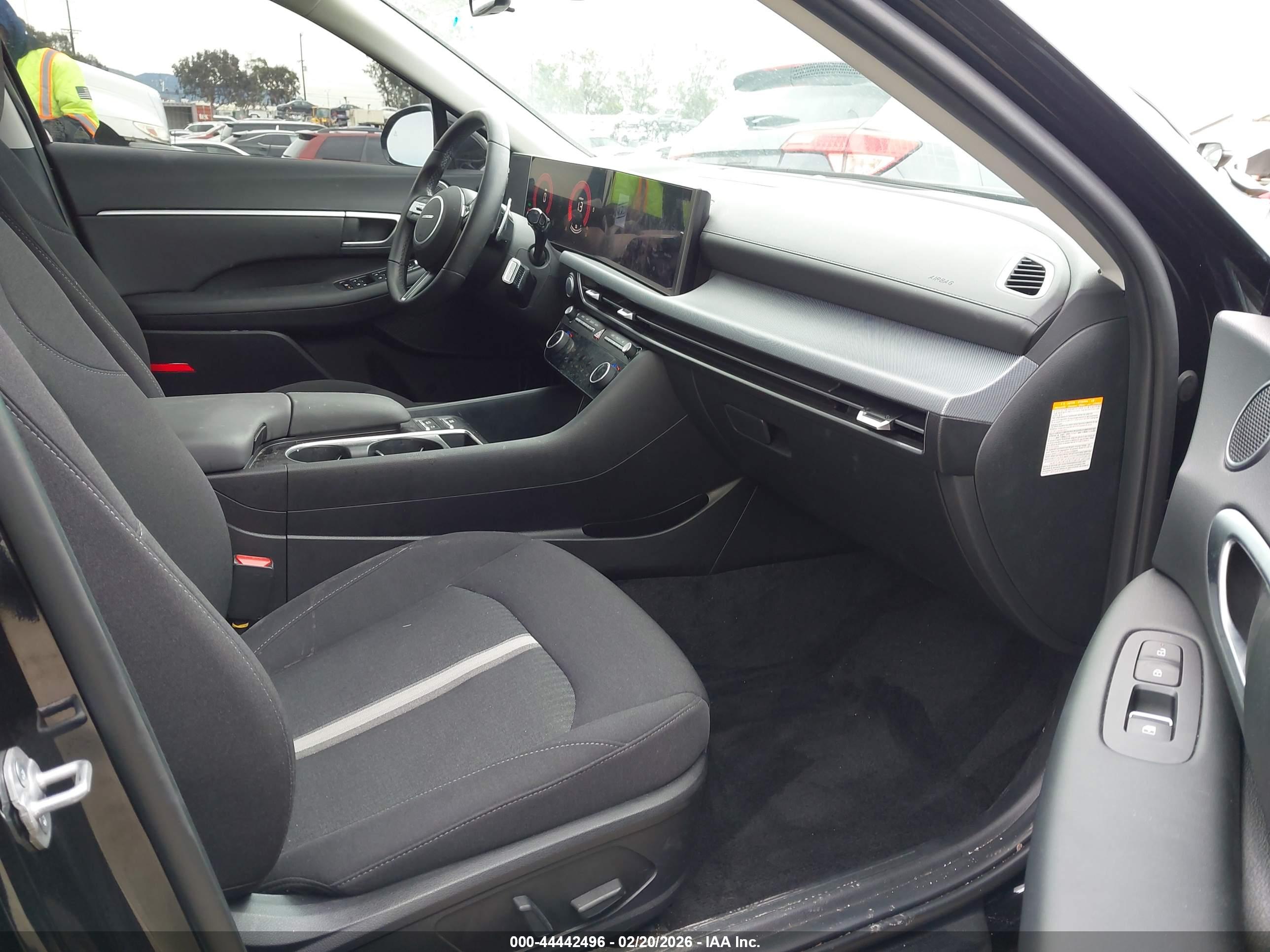 HYUNDAI SONATA image 5