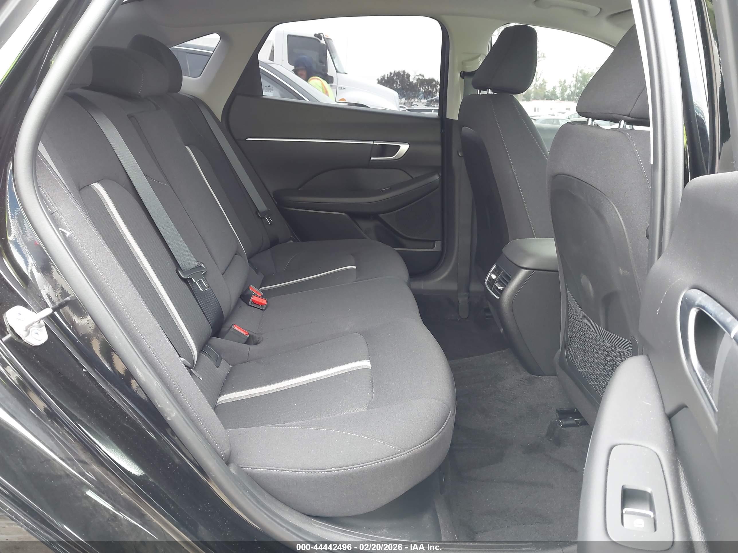 HYUNDAI SONATA image 8