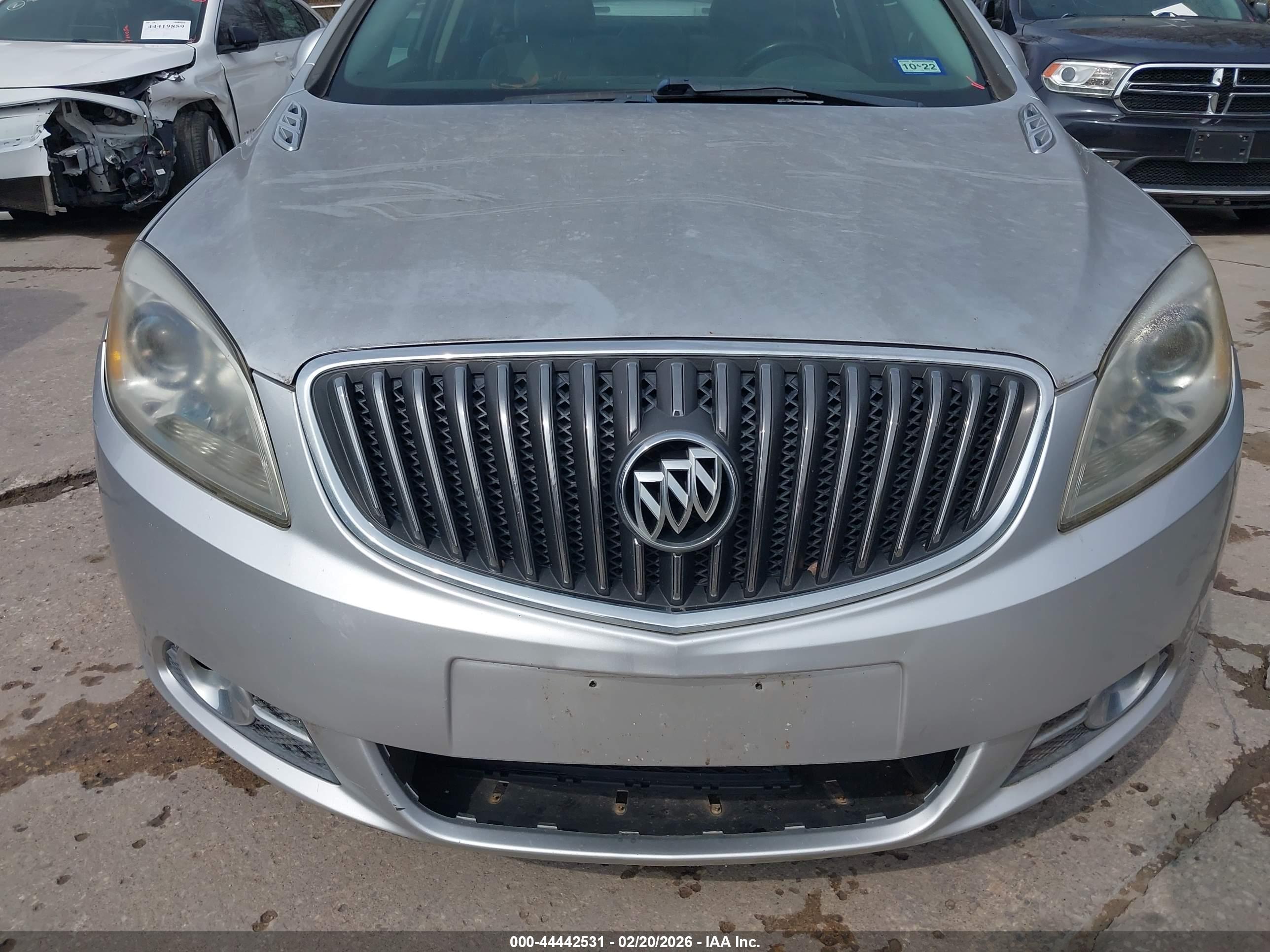 BUICK VERANO image 6