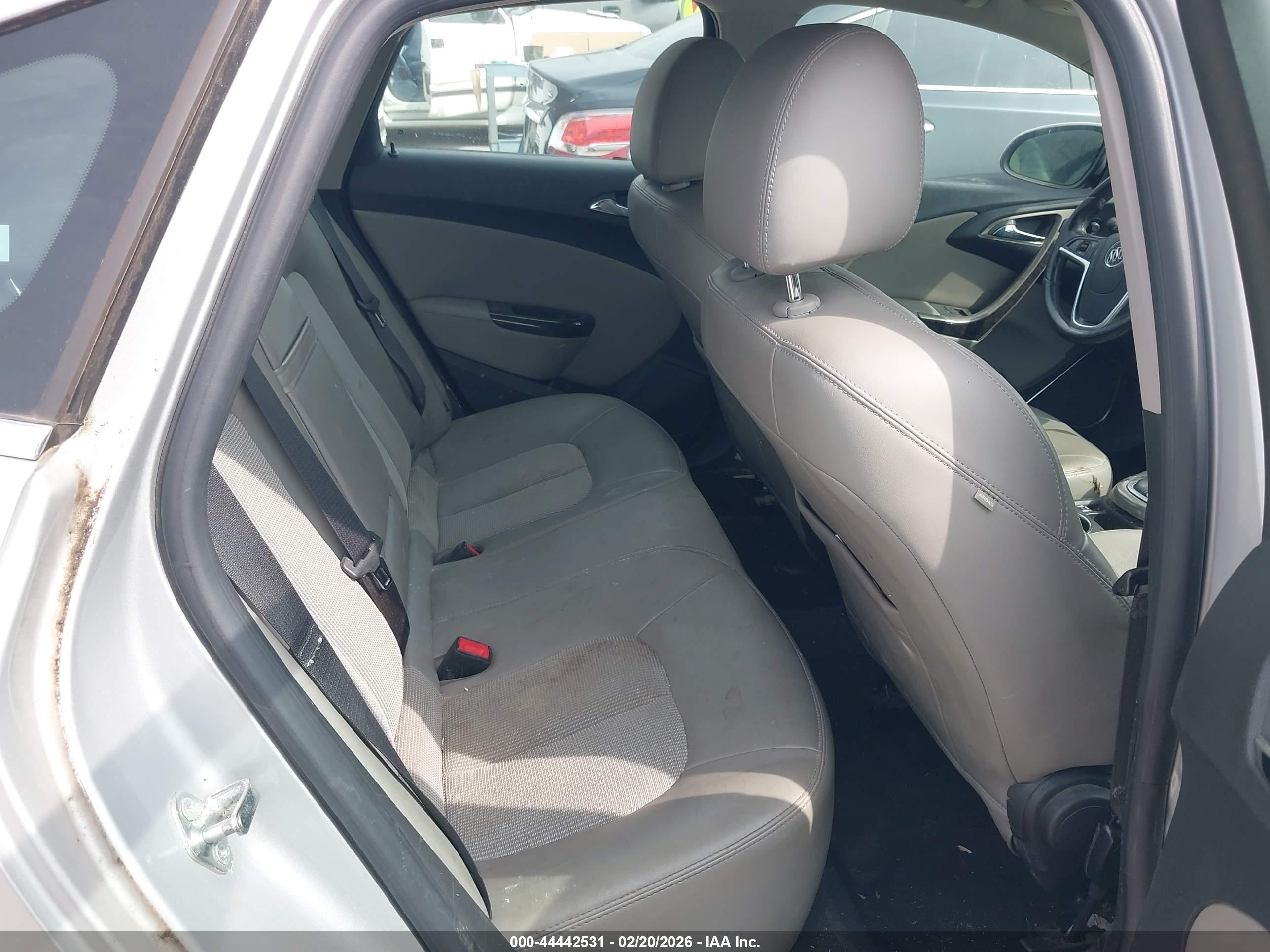 BUICK VERANO image 8