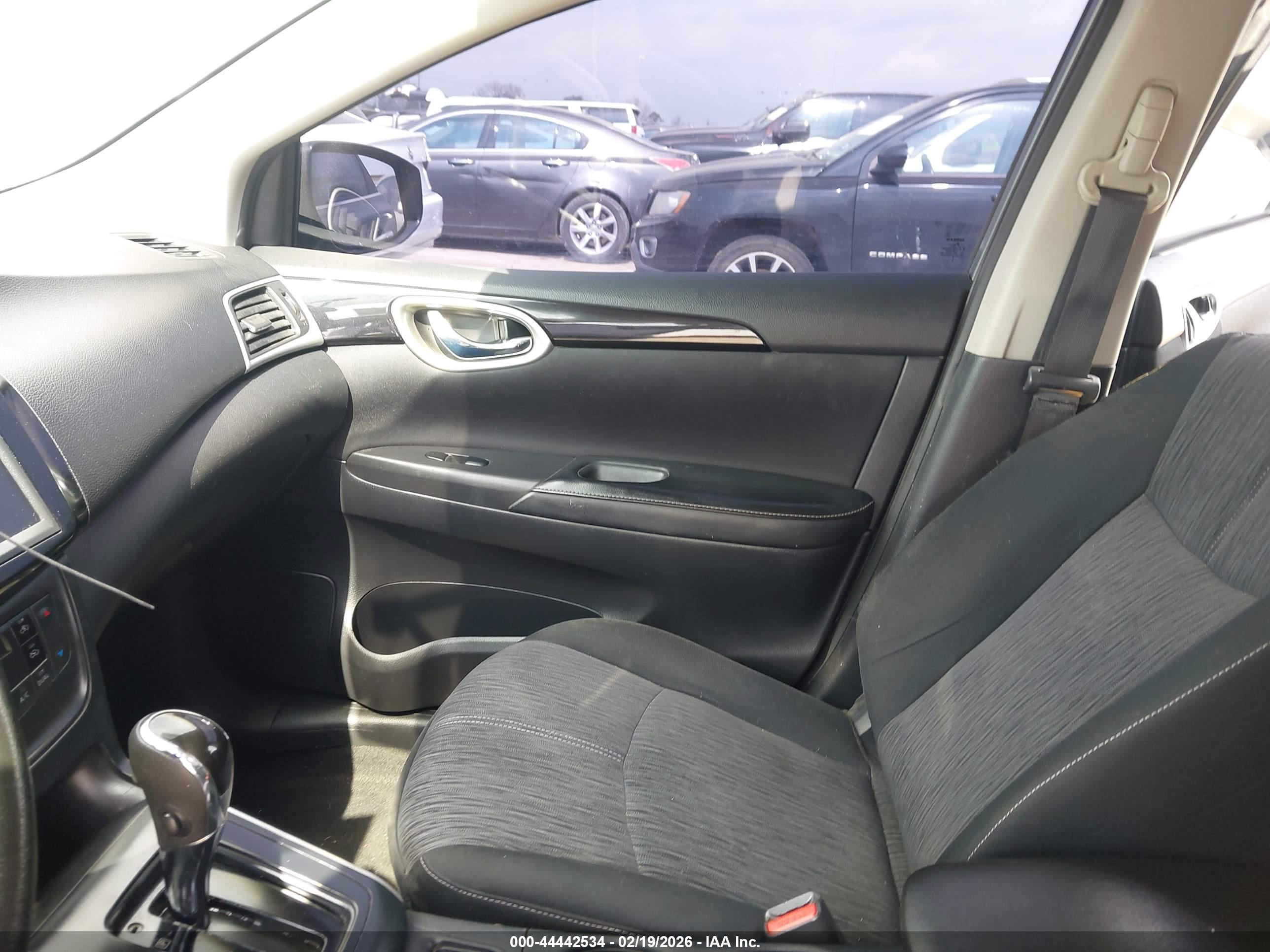 NISSAN SENTRA image 5