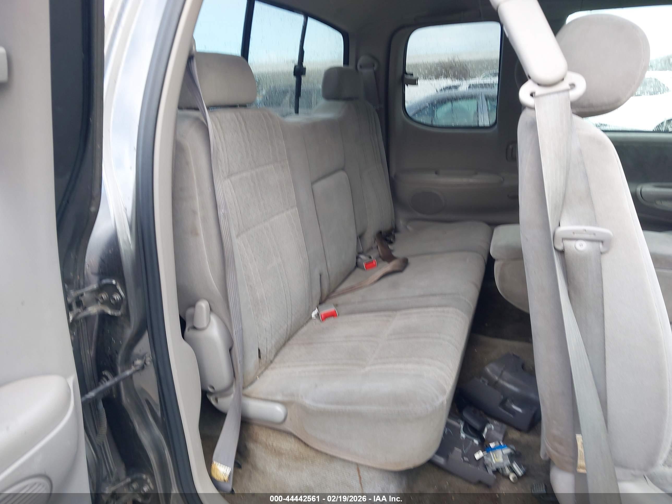 TOYOTA TUNDRA image 8